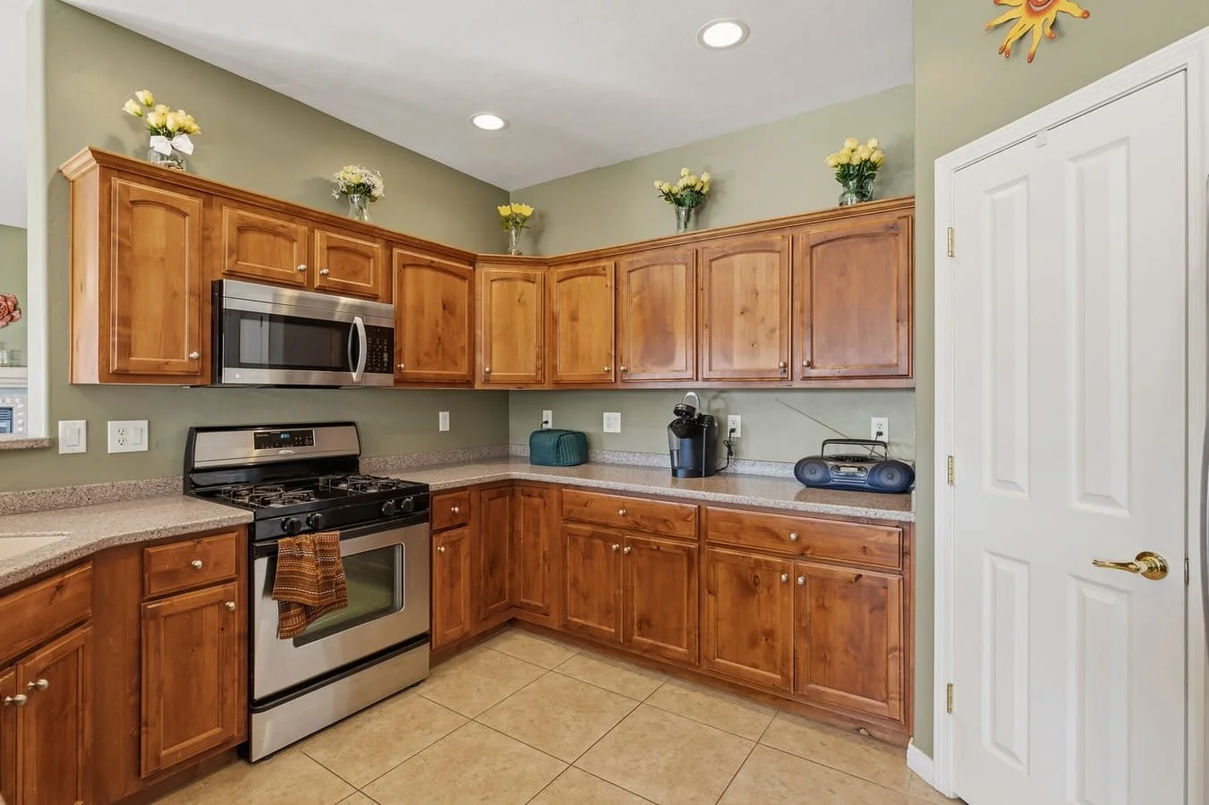 11_mls_052-Kitchen.jpg
