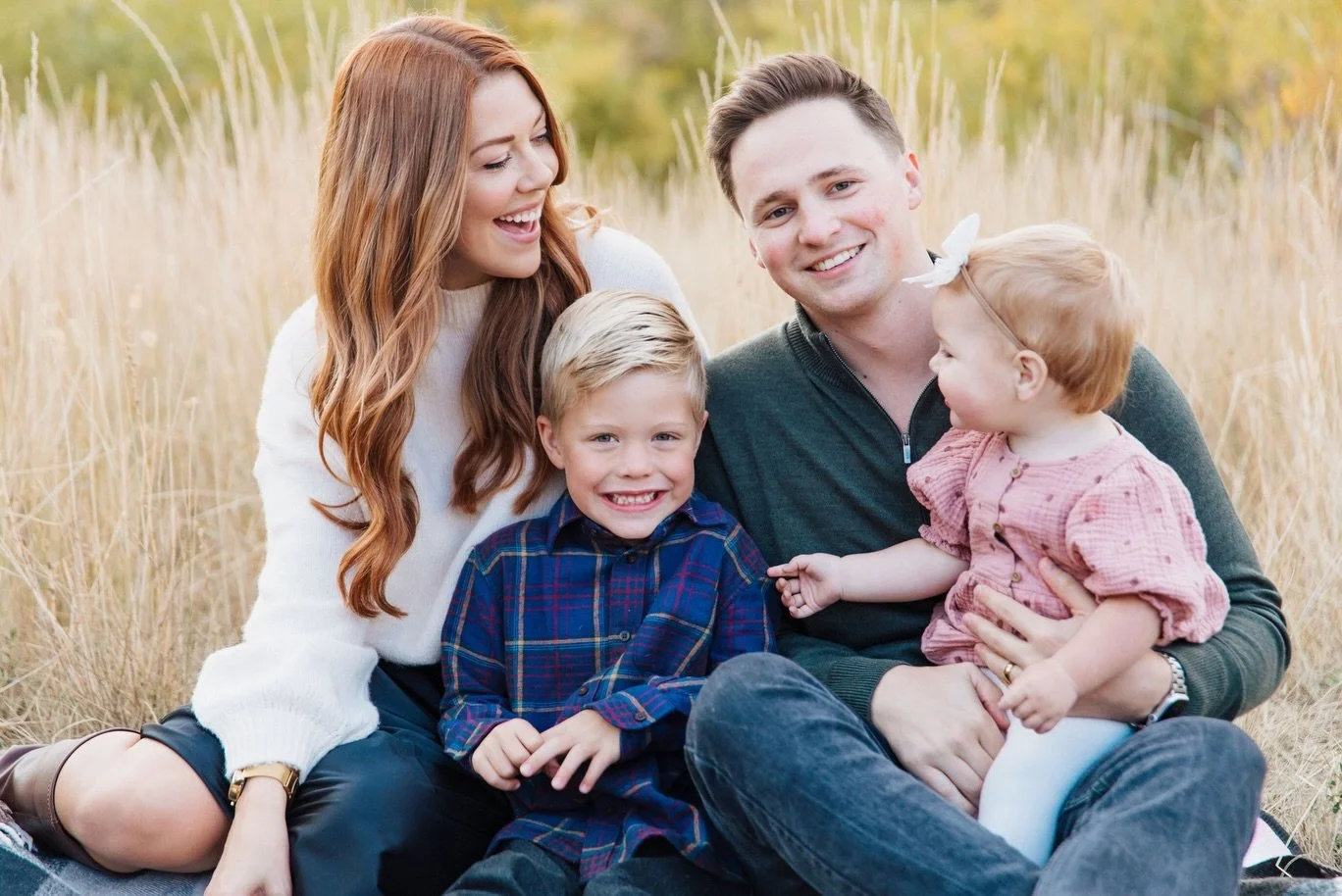 I hope you all have a very Merry Christmas 🎄❤️ 

It has been such a wonderful year for AEC, I am so grateful for all of you!