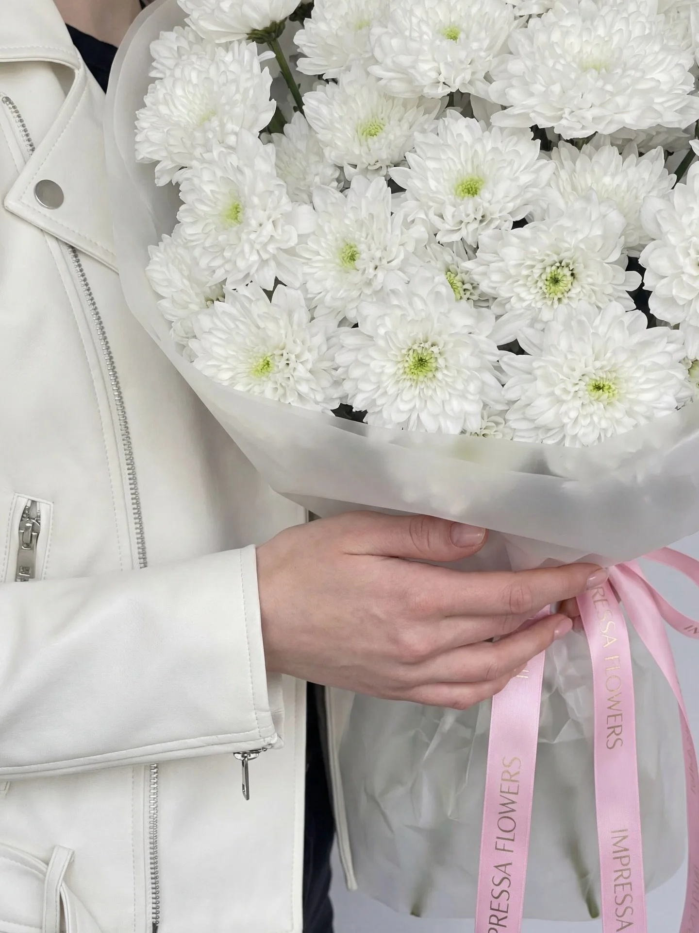 Fluffy chrysanthemum bouquet &ldquo;Morning Mist&rdquo;🤍 &thinsp;
&thinsp;
| Luxury Cleveland Florist | DM to order | &thinsp;
| call +1 (216) 376-5892 to order flowers | &thinsp;
| order flowers directly at impressaflowers.com | &thinsp;
Orders are