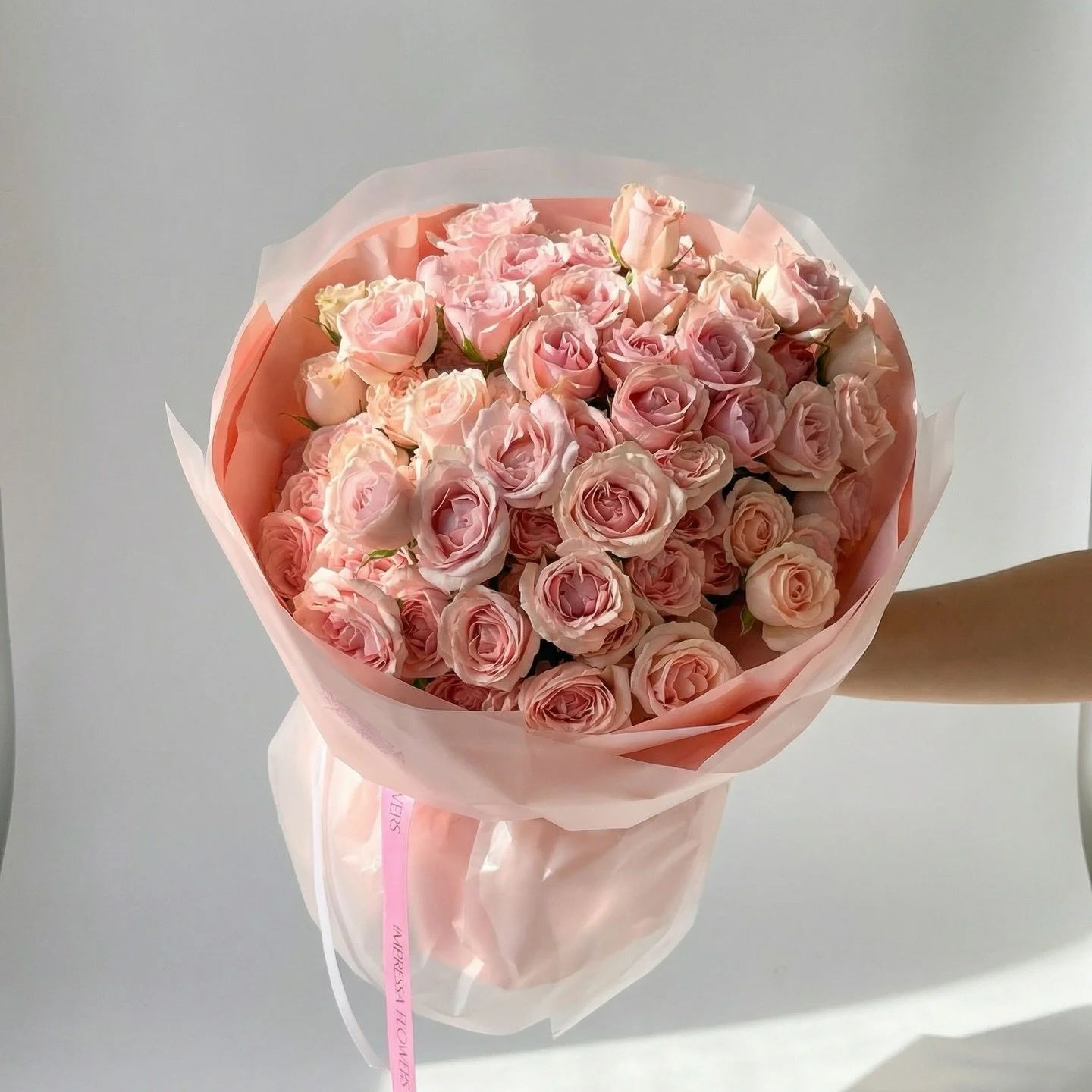 The cutest pink spray rose bouquet 💖&thinsp;
Available for pickup or delivery in the Cleveland area!&thinsp;
&thinsp;
&thinsp;&thinsp;&thinsp;&thinsp;
To order DM or call/text +1 (216) 376-5892&thinsp;&thinsp;&thinsp;&thinsp;
Or visit impressaflower