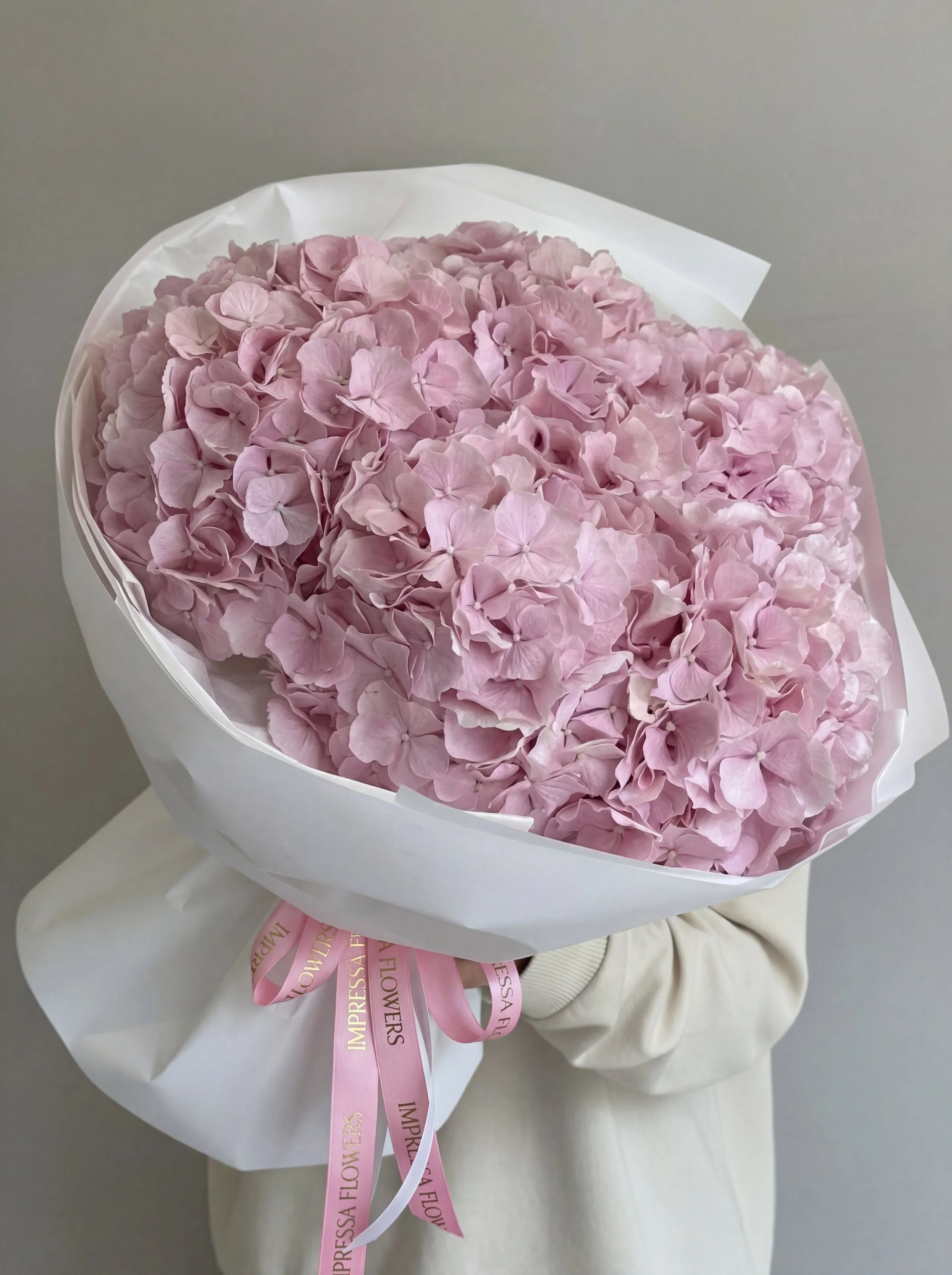 Hydrangea Bouquet "The Velvet Cloud"