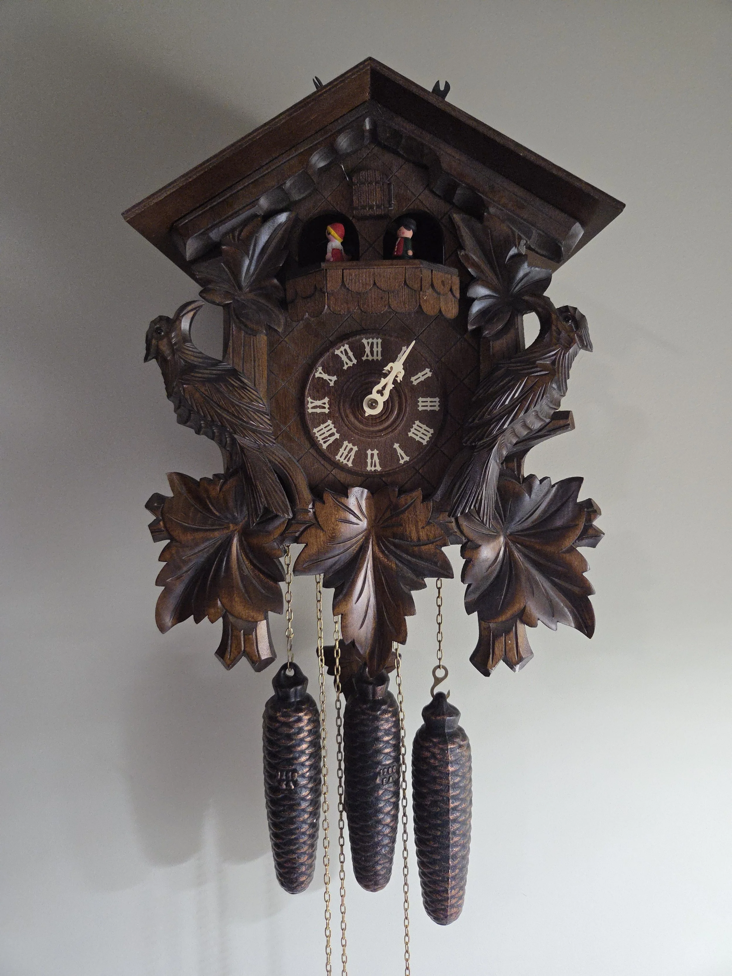 Cuckoo Clocks: Origins, Craftsmanship &amp; Modern Variations