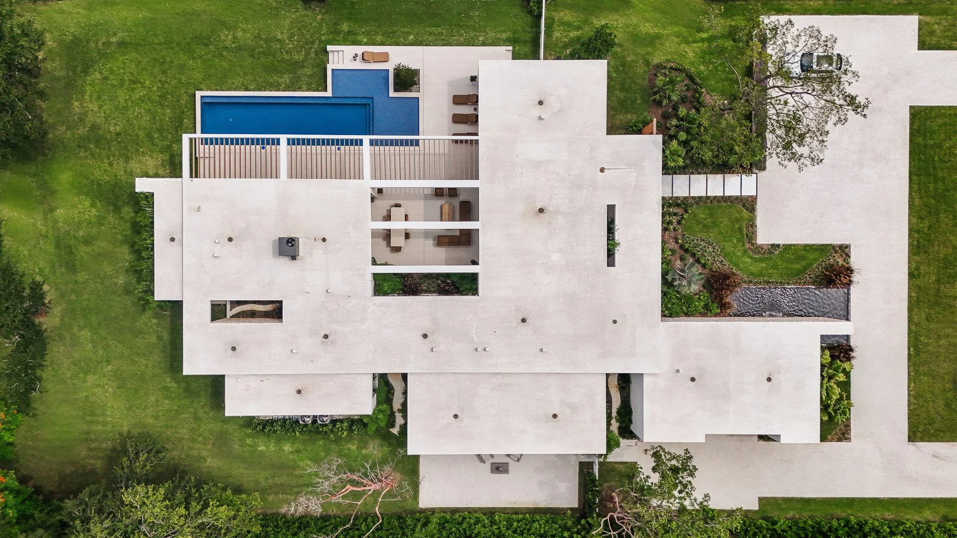 SouthMiamiHome AERIALS-web (1 of 3).JPG