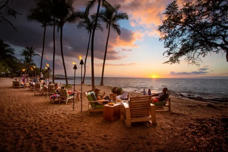 lava-lava-beach-club-sunset.webp