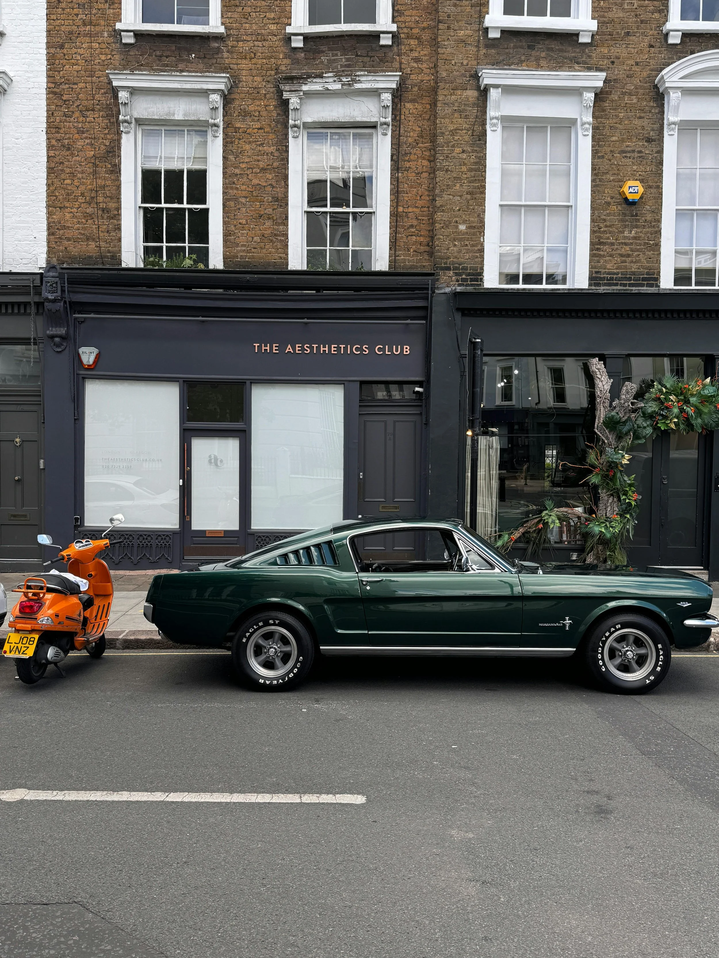 london-vintage-mustang.jpg