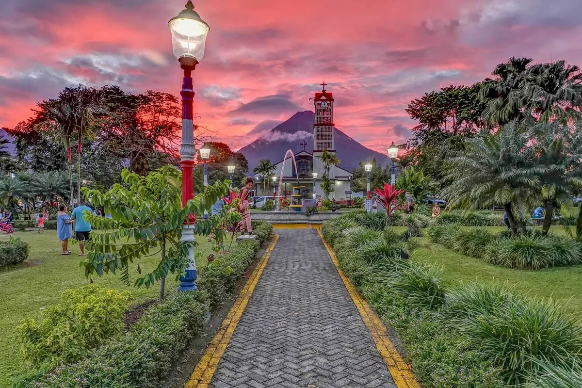 costa-rica-fortuna-arenal-square.webp
