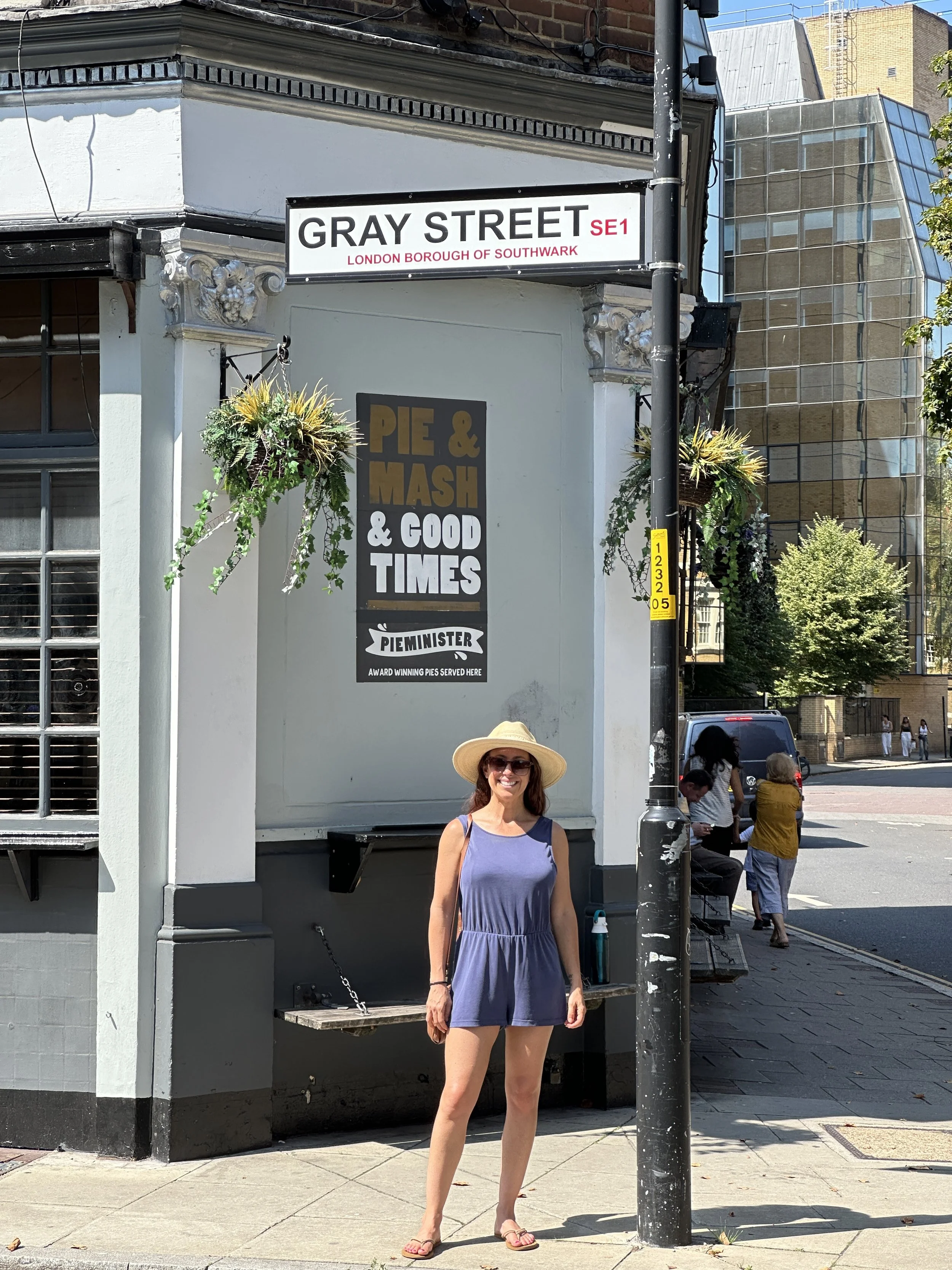 london-gray-street.JPG