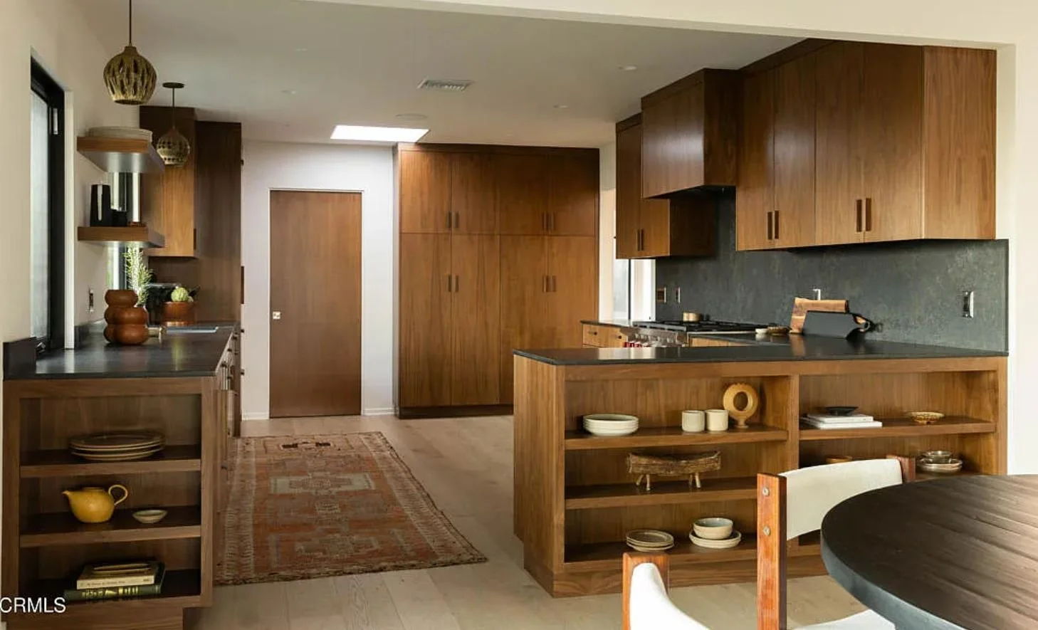 Kitchen by TrueGrain Inc.