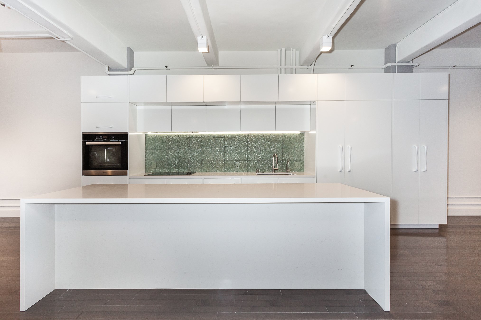 Gloss White RTF | Slab Door | Frameless