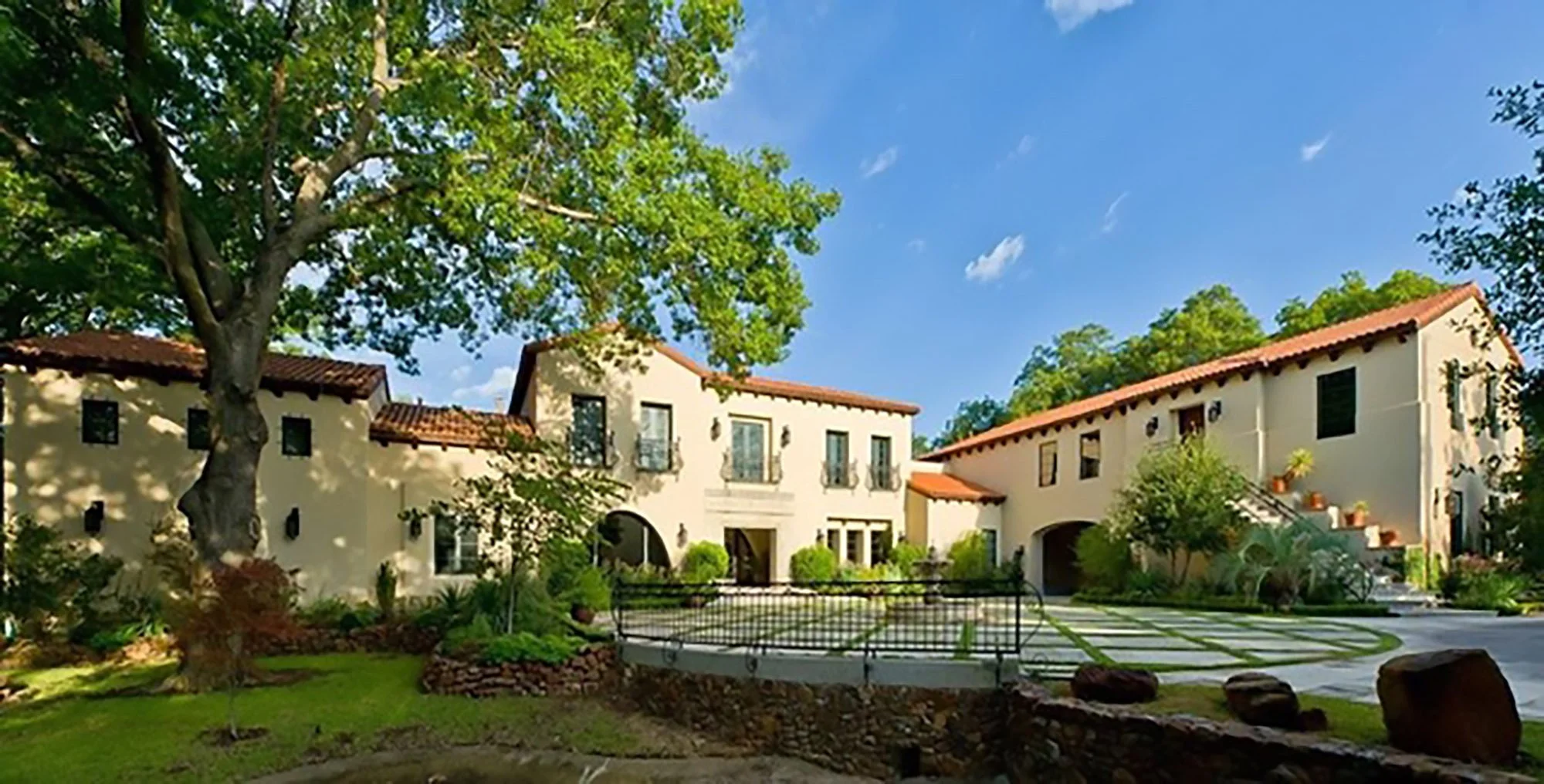 Exterior Front L-153.jpeg