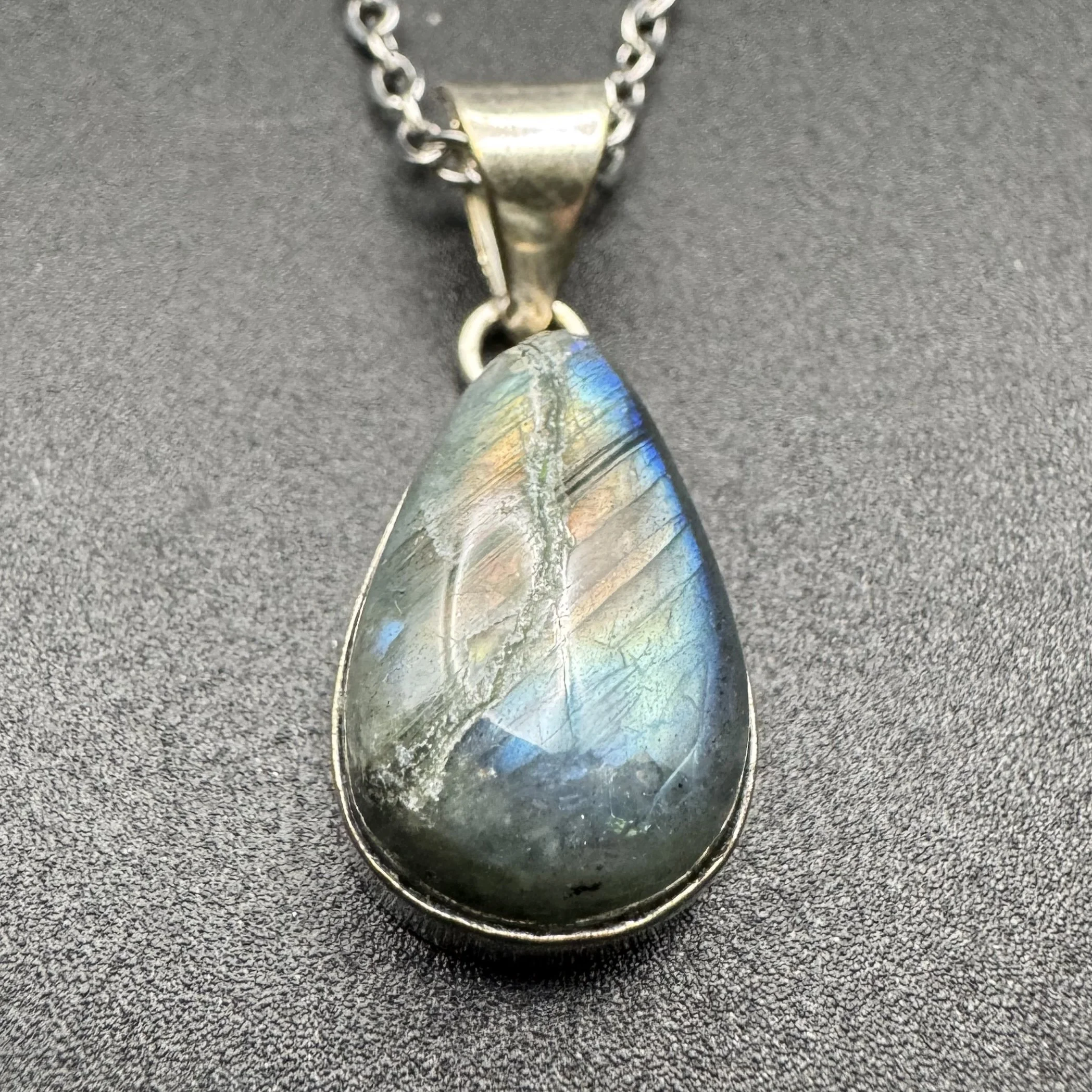 Labradorite Pendant C - 2.jpg