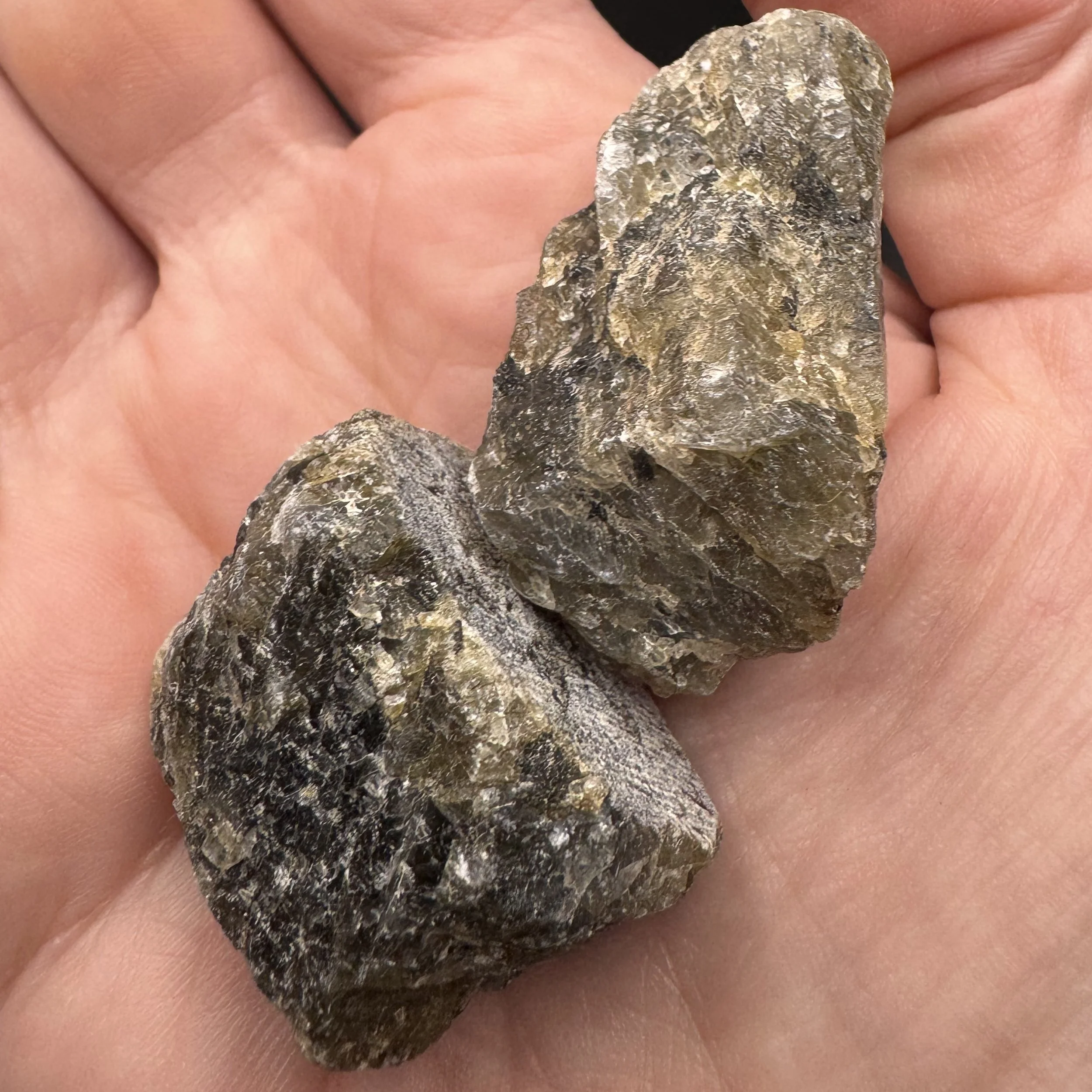 Labradorite Rough - 4.jpg