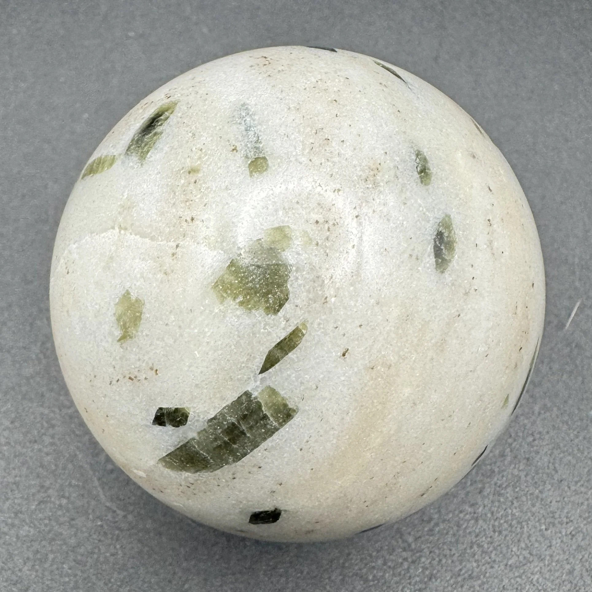 Tourmaline and Epidote in quartz sphere F - 2.jpg
