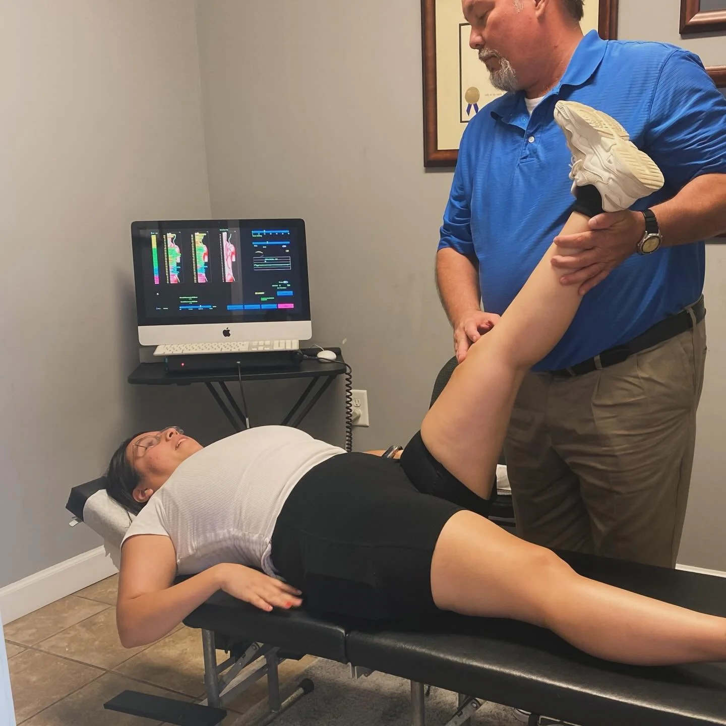 ✨ Chiropractic care may help with:
✔ Neck and low back pain
✔ Headaches and posture-related tension
✔ Joint stiffness and restricted movement
✔ Sciatica and nerve-related discomfort
✔ Recovery from injuries and chronic pain

Our chiropractor works co