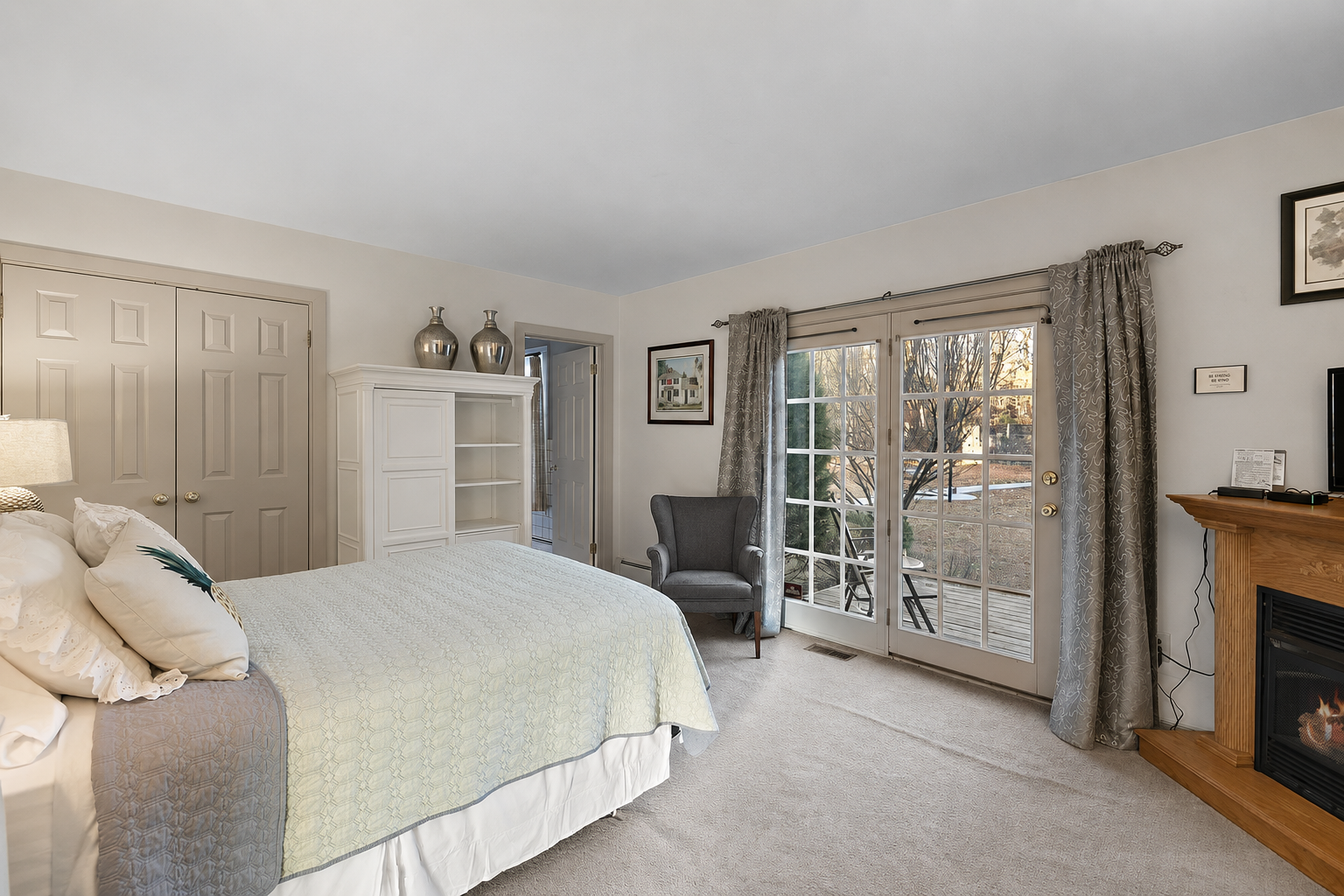 Baltimore-Oriole-Bedroom.png