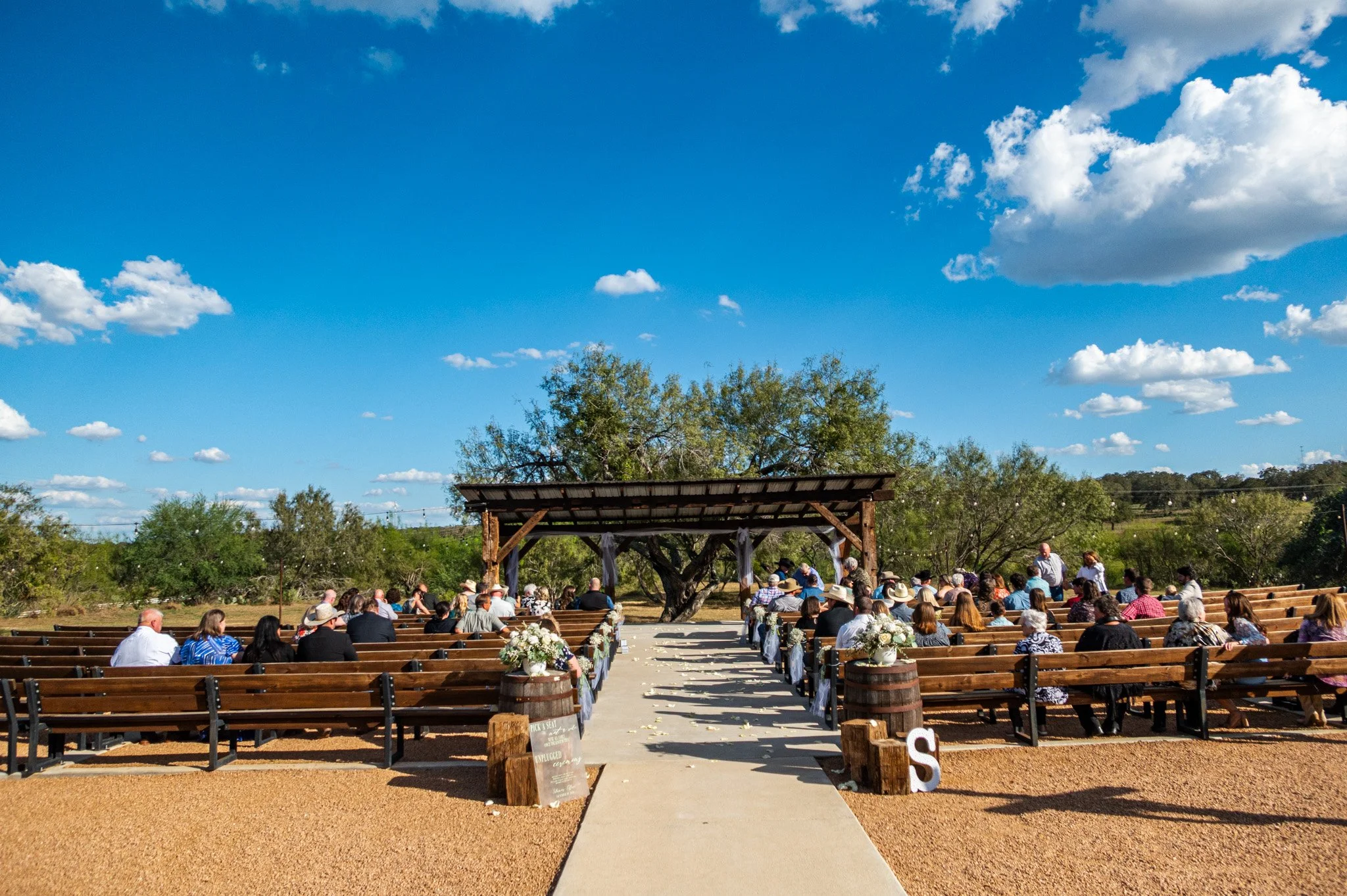 Grandview Events Wedding – wide ceremony shot – Leica D-Lux 8