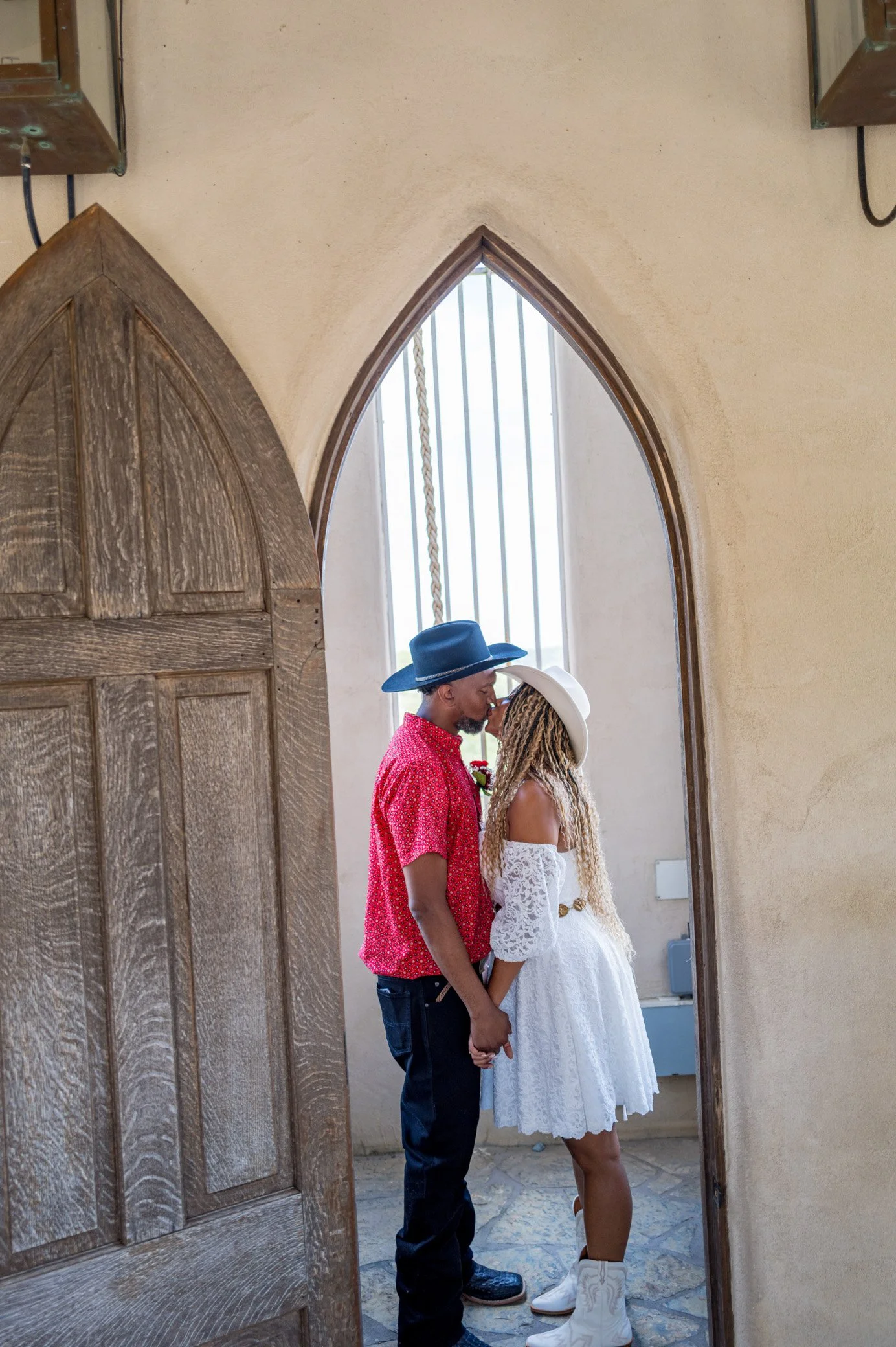 ring the bell chapel Dulcinea Driftwood elopement