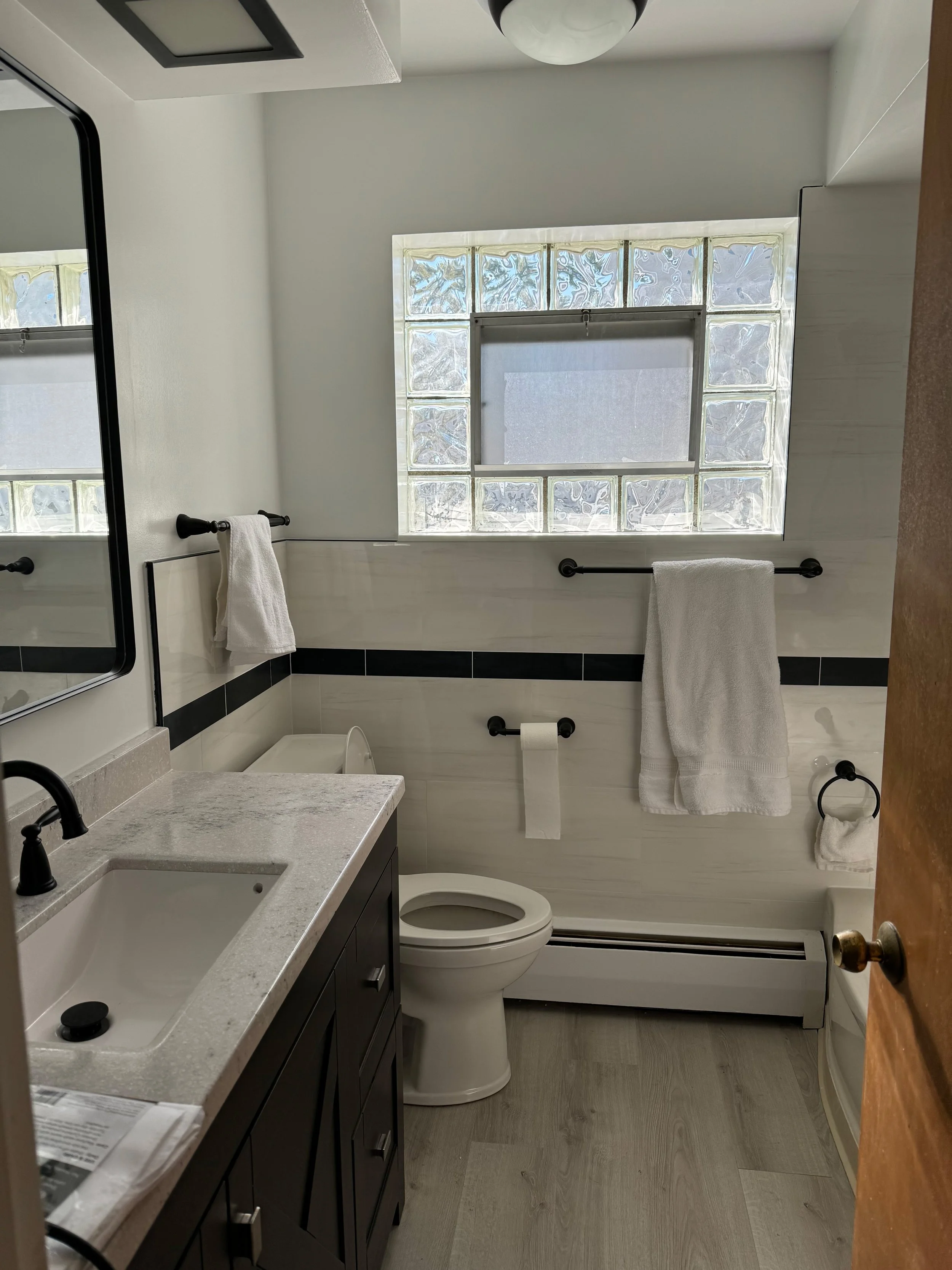 bathroom 3.jpg
