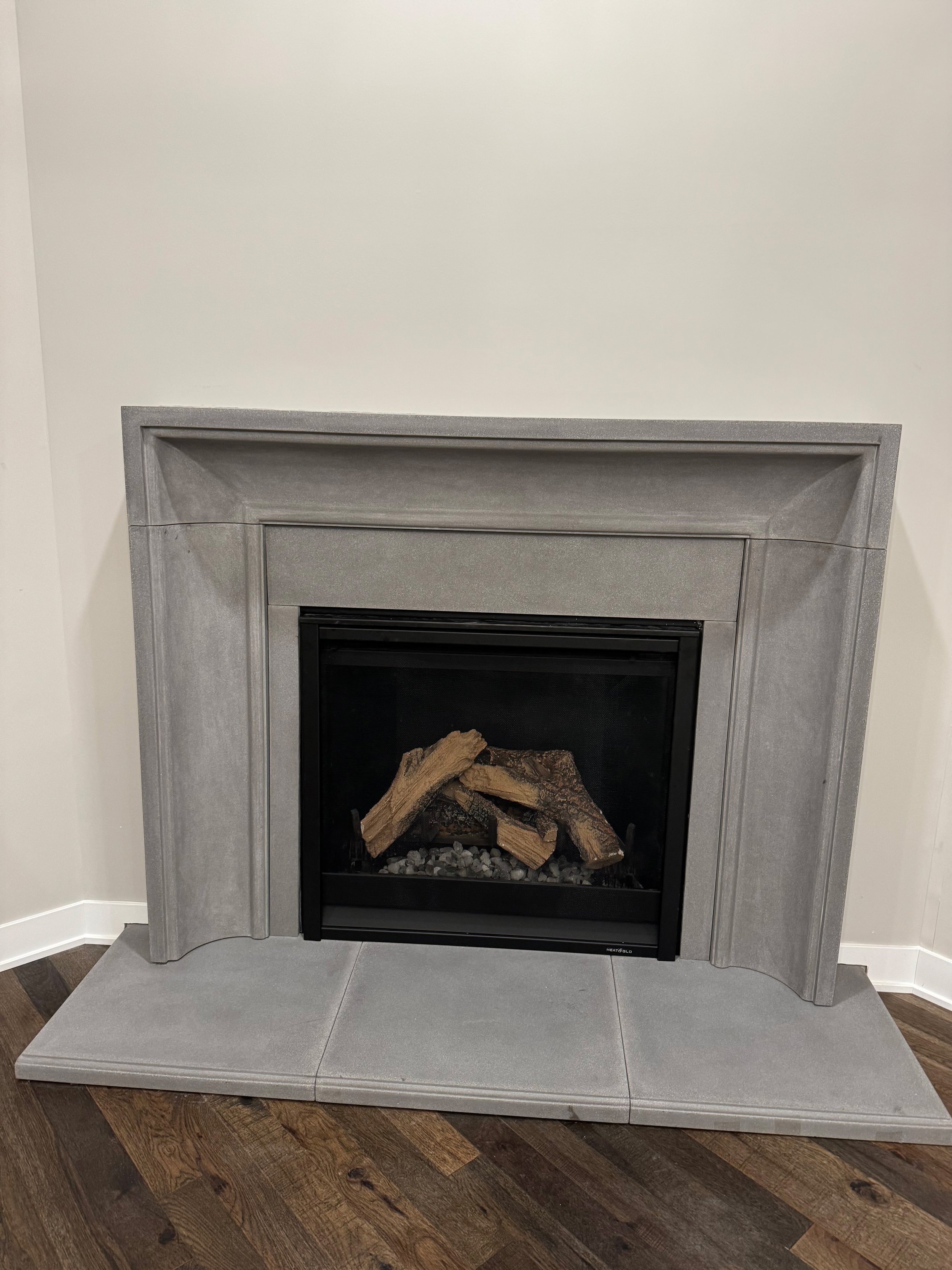 fireplace 2.jpg