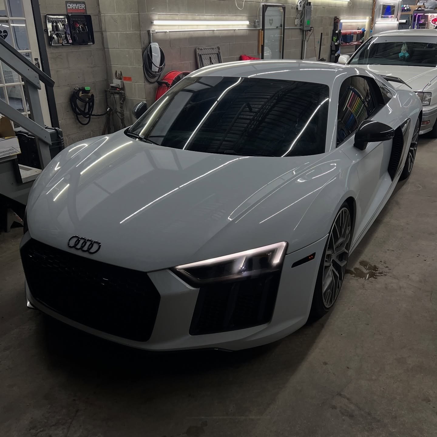 @travgaud brought his R8 in for headlight and taillight tint! 

~~~~~~~~~~
📥Direct message quotes 
📲 508-527-1003
📩 rdmautostyling1@gmail.com
- Vinyl wrapping
- Detailing
- Paint corrections 
- Ceramic coatings
- Starlight headliners 
- Under-glow