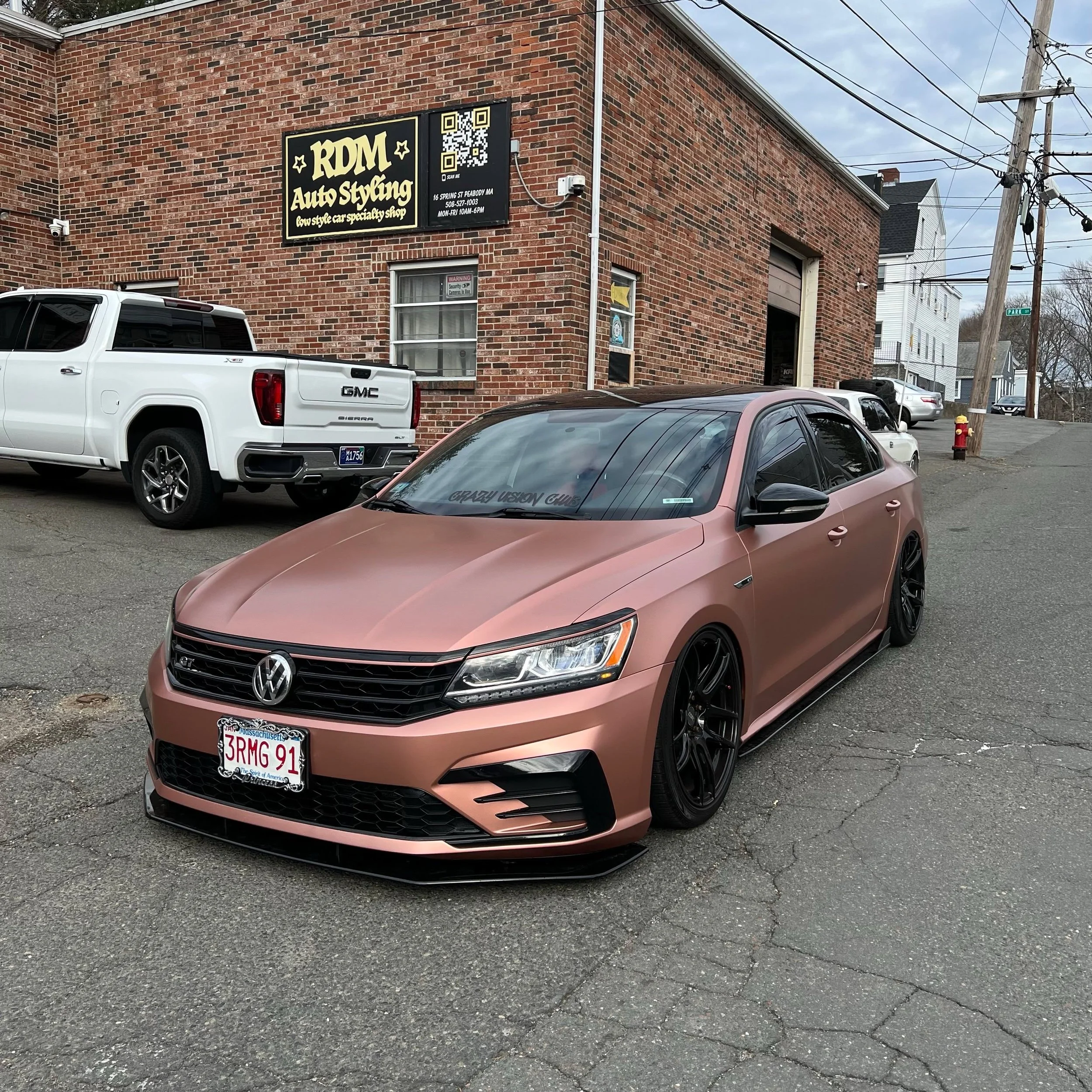 @18rose_passat came in for a full airlift 3p install and an Underglow fix!

~~~~~~~~~~
📥Direct message quotes 
📲 508-527-1003
📩 rdmautostyling1@gmail.com
- Vinyl wrapping
- Detailing
- Paint corrections 
- Ceramic coatings
- Starlight headliners 
