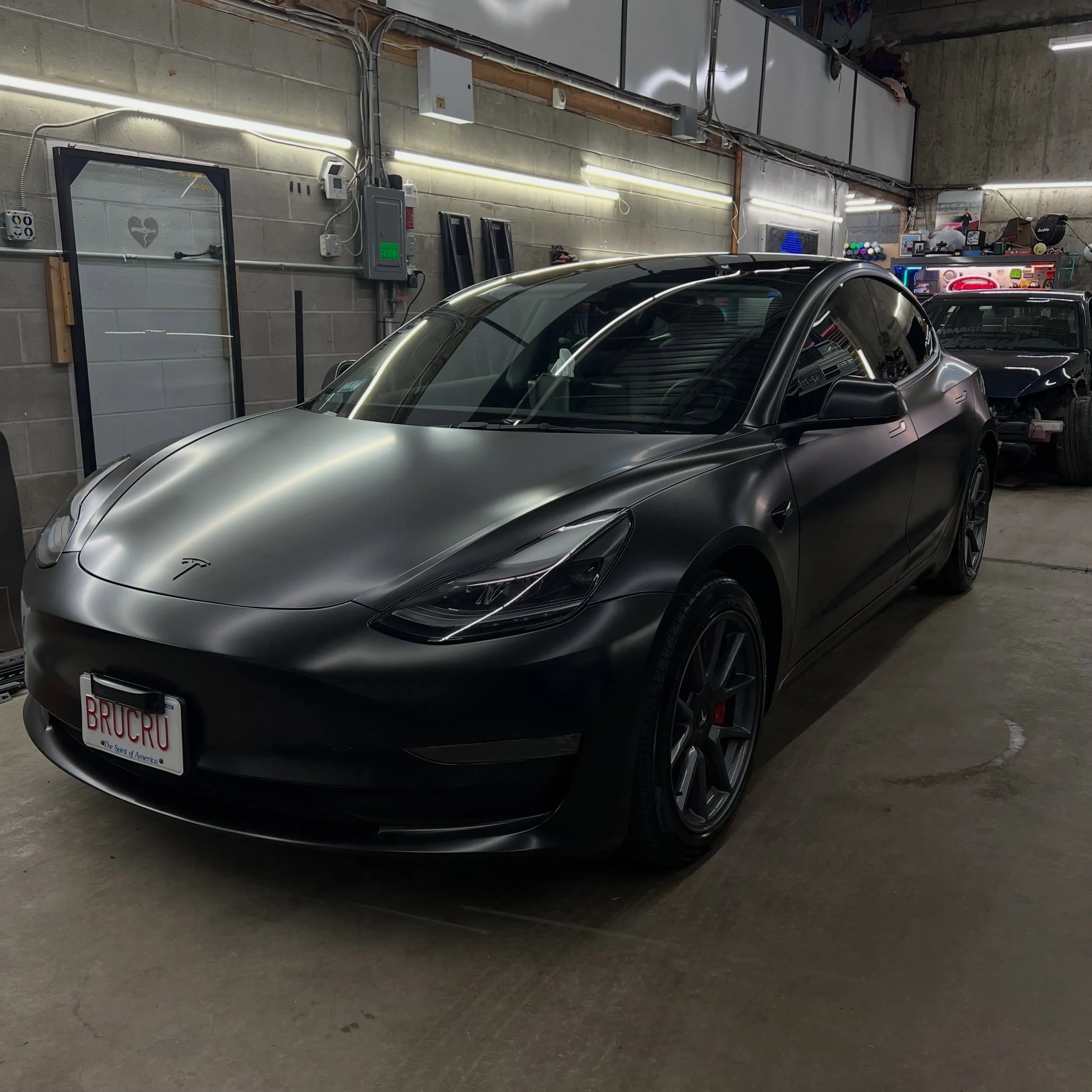 Tesla model 3 wrapped up in @cheetah.wrap satin black with a ceramic coating to top it off! 

~~~~~~~~~~
📥Direct message quotes 
📲 508-527-1003
📩 rdmautostyling1@gmail.com
- Vinyl wrapping
- Detailing
- Paint corrections 
- Ceramic coatings
- Star