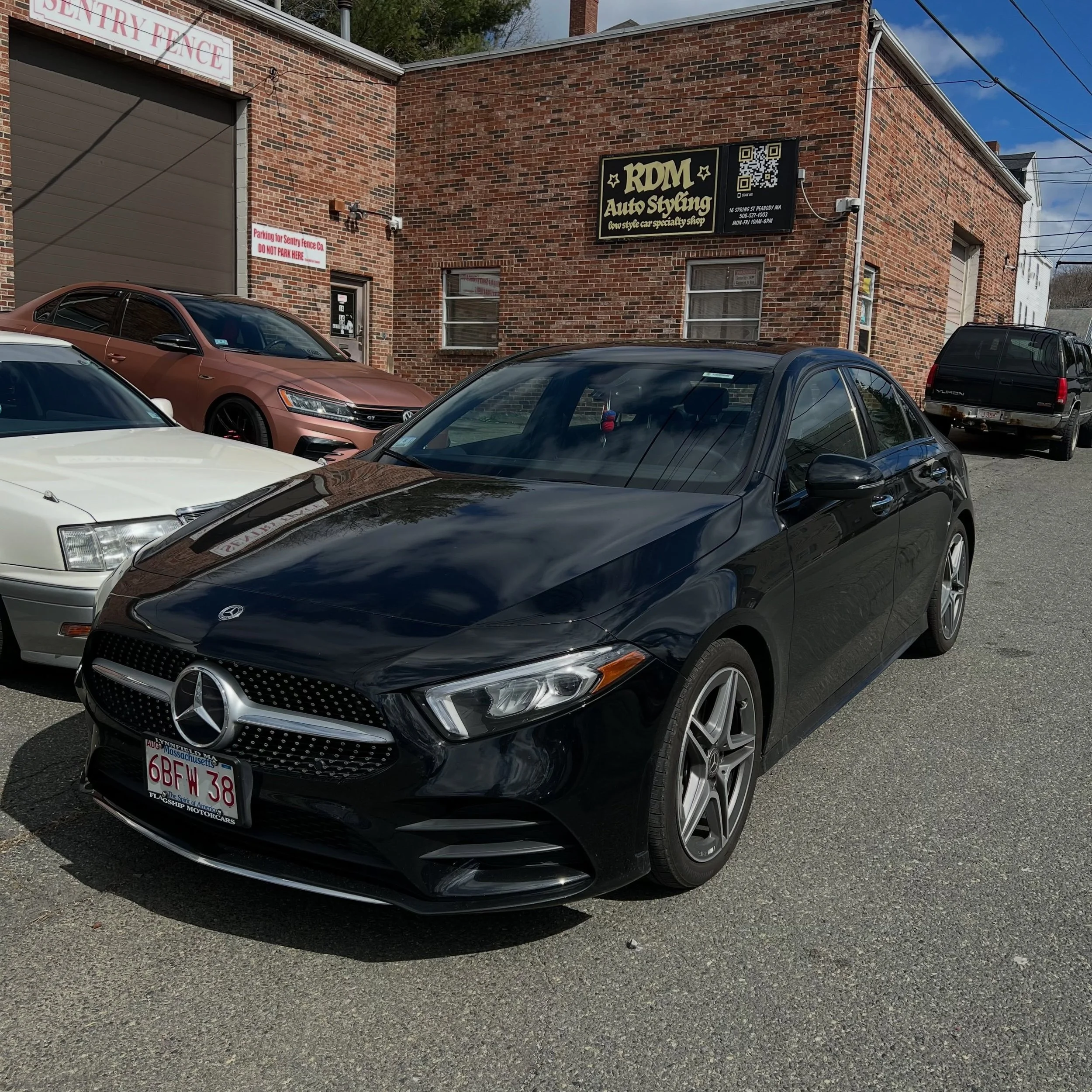 Window trim chrome delete on this Mercedes Benz 👌🏽👌🏽

~~~~~~~~~~
📥Direct message quotes 
📲 508-527-1003
📩 rdmautostyling1@gmail.com
- Vinyl wrapping
- Detailing
- Paint corrections 
- Ceramic coatings
- Starlight headliners 
- Under-glow
- Fen