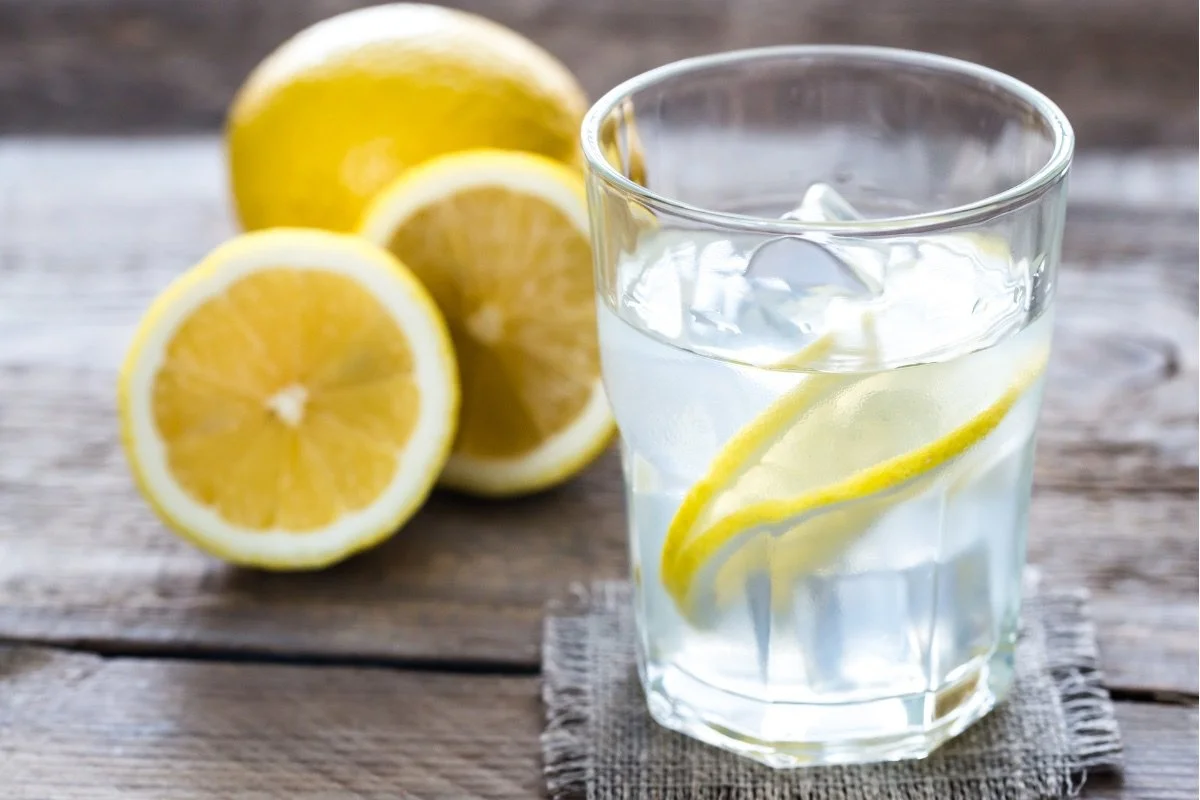 glass of water with lemon