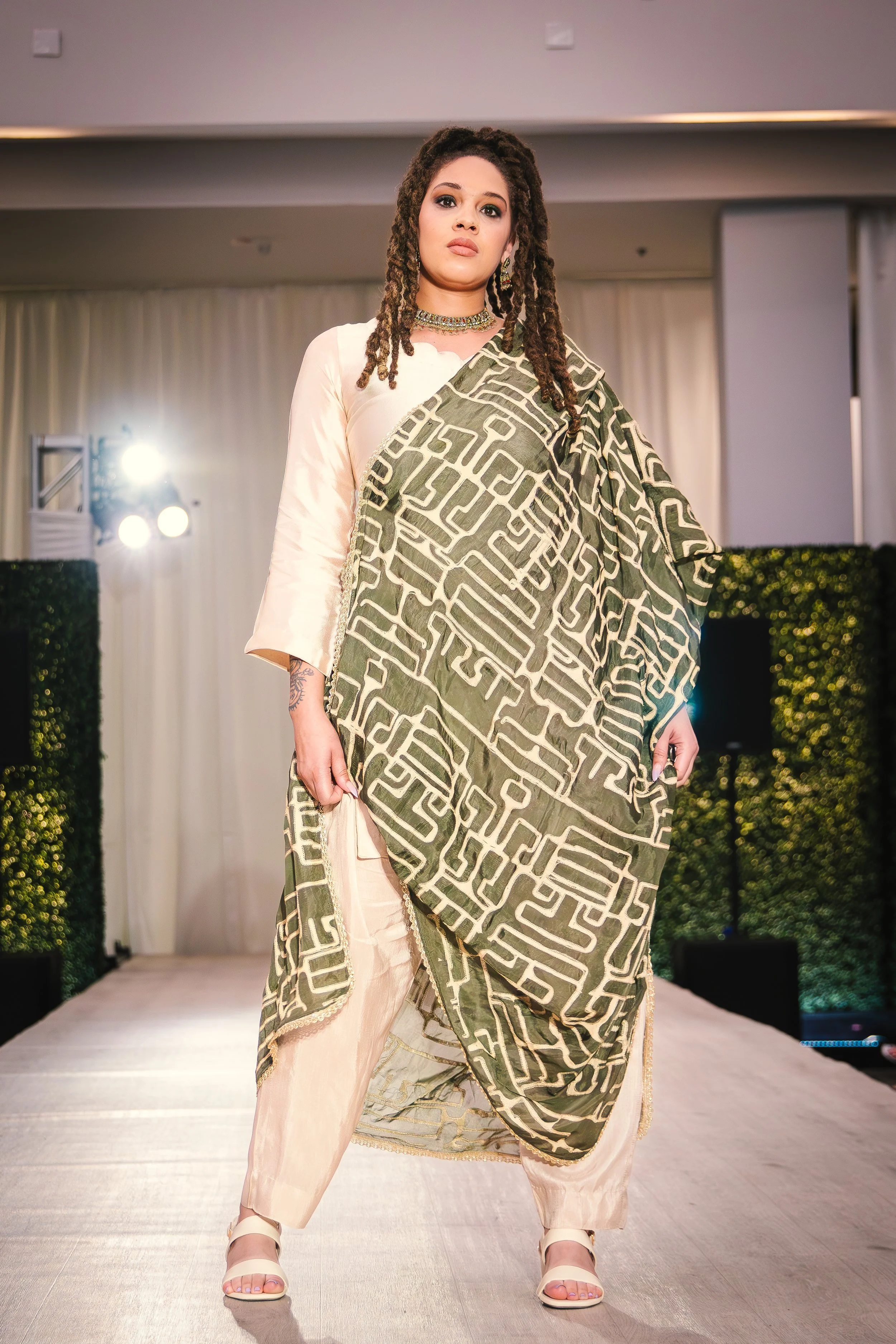 oliveshawl.jpg