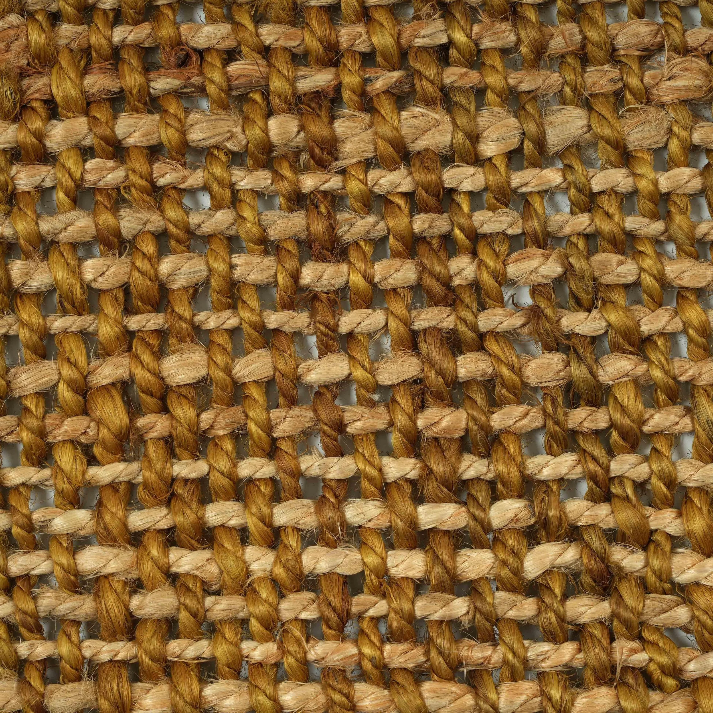 TOV-R18539.media.04.jpg
