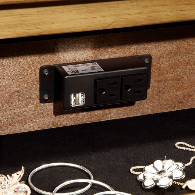 cm7449-outlet.jpg