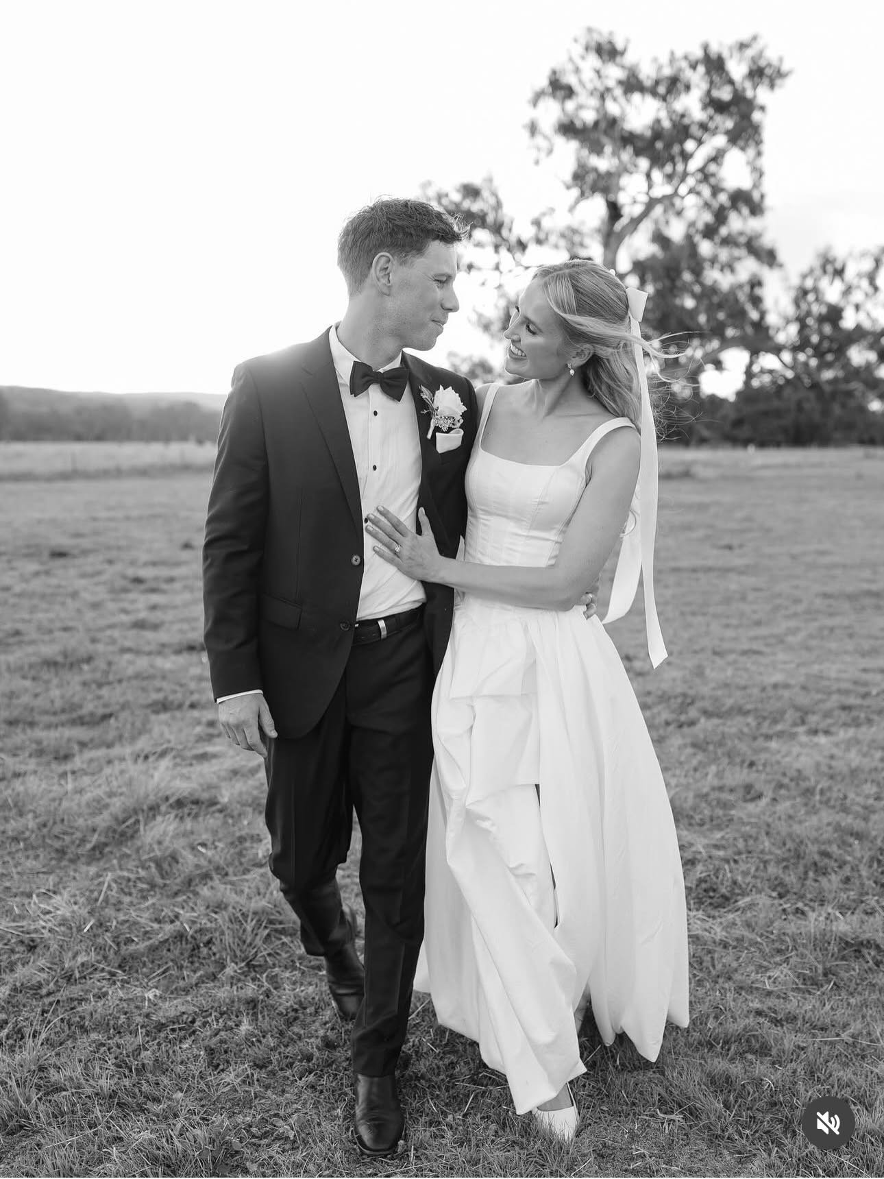 Another beautiful couple, Meg &amp; Nathan 🤍
So grateful to have been part of your special day ✨

Captured beautifully by @andrewaviofficial