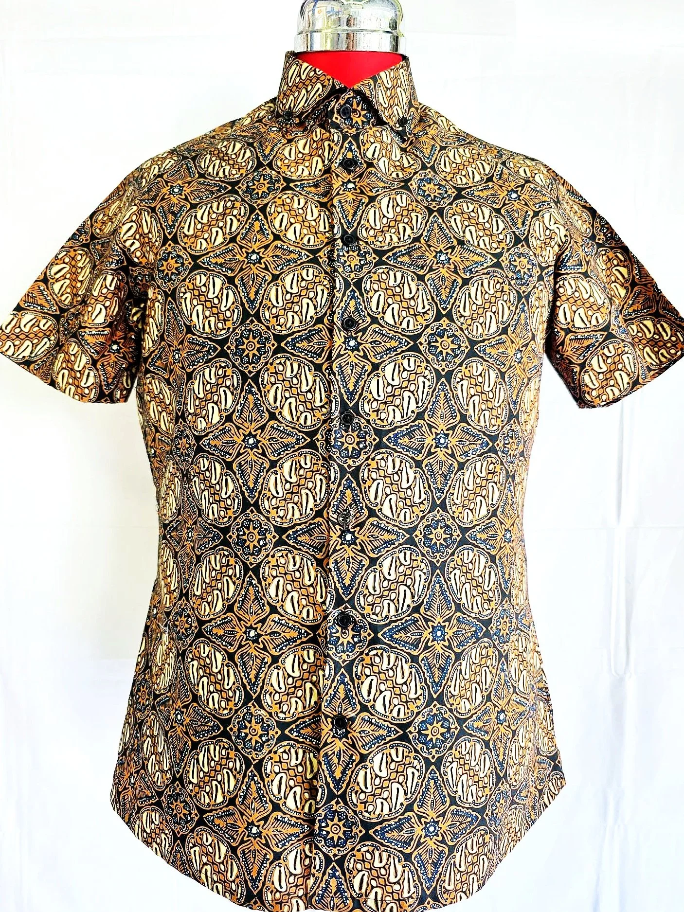 BATIK FITTED SHORT SLEEVES SHIRT