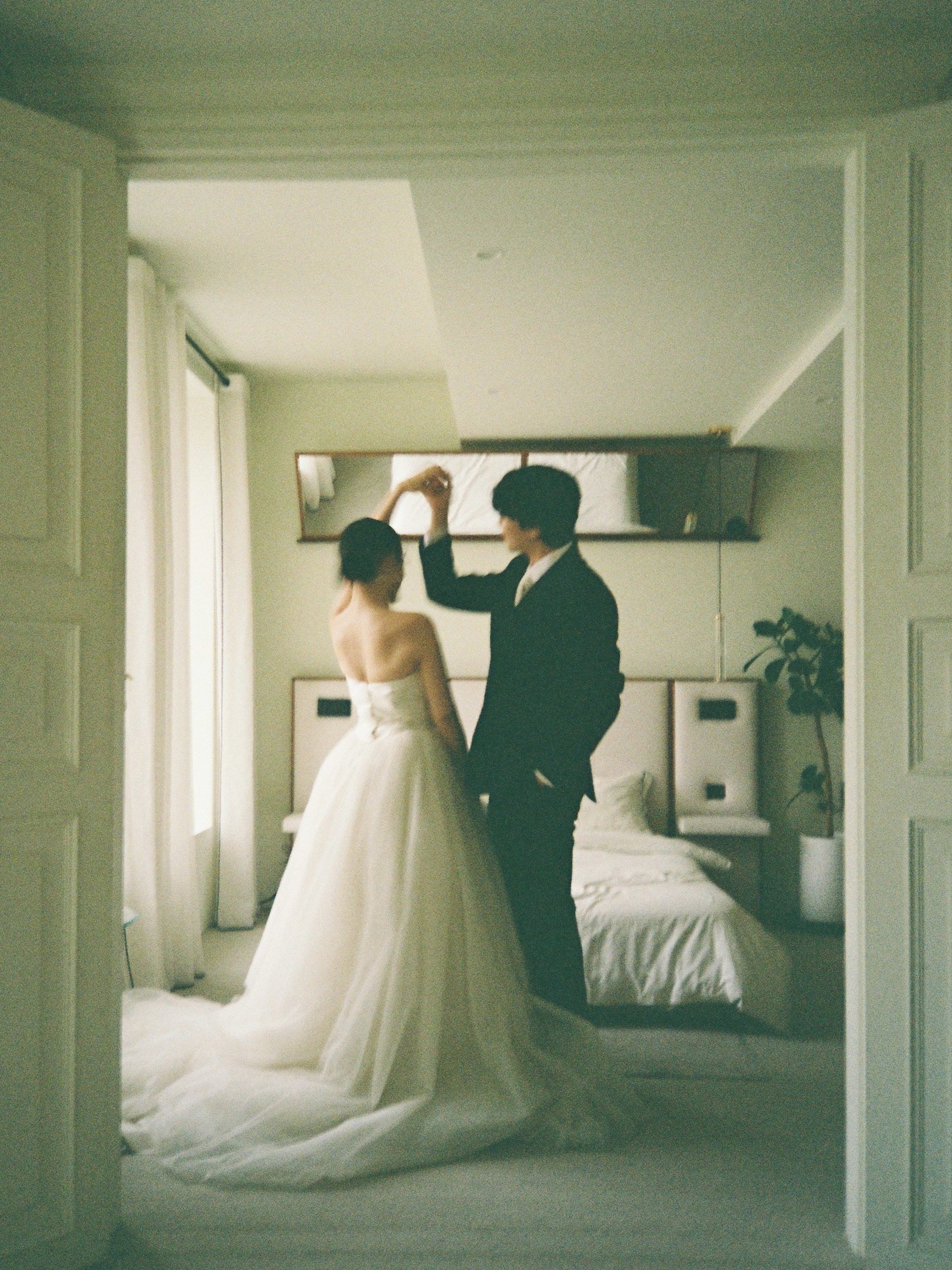 meenfilm studio - portfolio - pre-wedding shoot, korea, couple, in love, cinematic analog photography