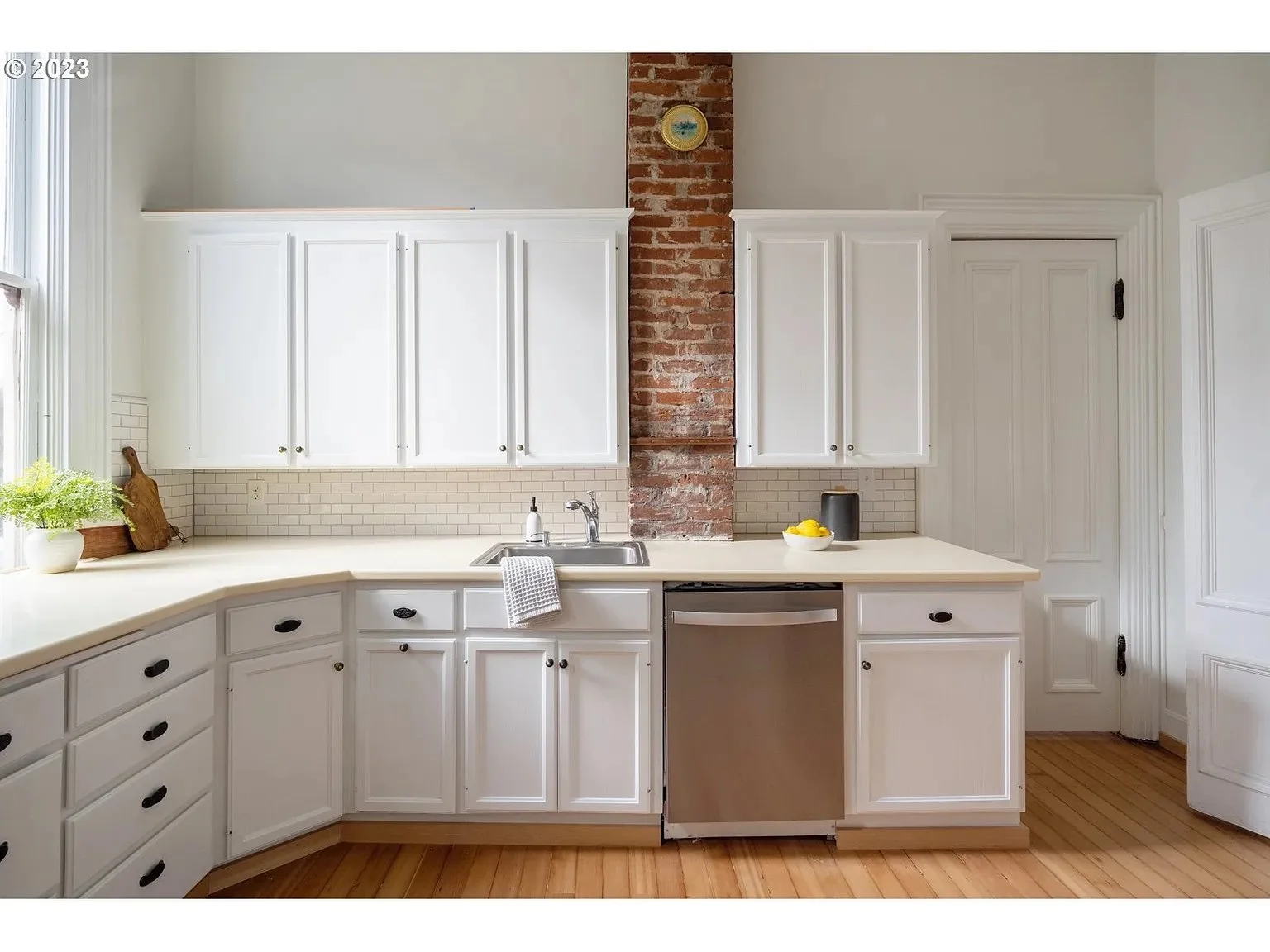 Kitchen3.jpeg