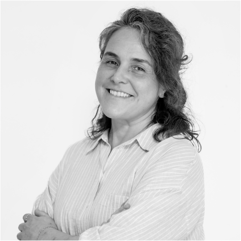 Wendy Purches profile black and white