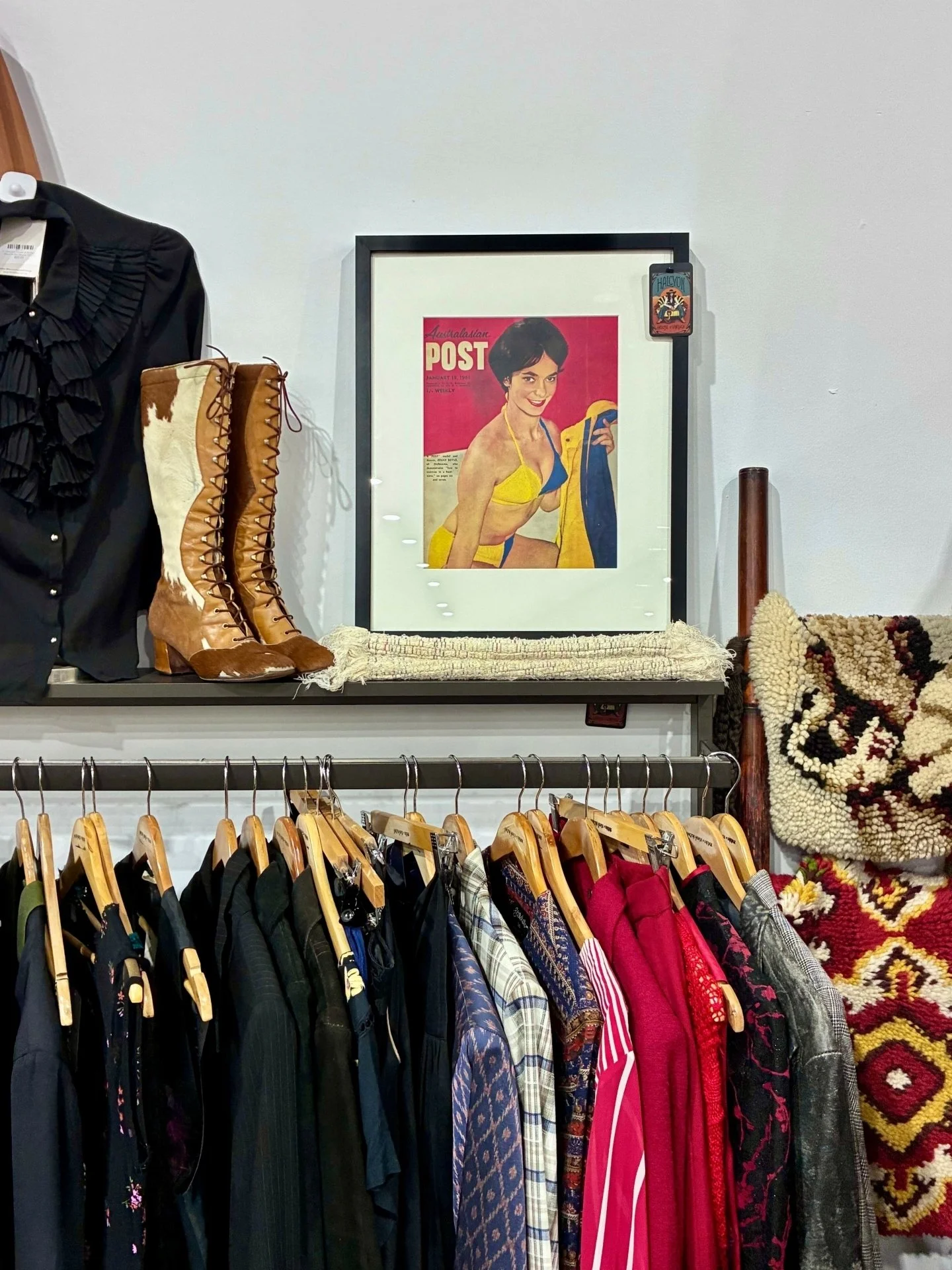 Gift something truly unique this Christmas 🎁✨ Halcyon House of Vintage has vintage clothing perfect for adding style and personality to your loved ones&rsquo; holiday wardrobe 👗🎄
*
*
*
*
*
#upcycledclothing #upcycling #upcycledclothes #sustainable