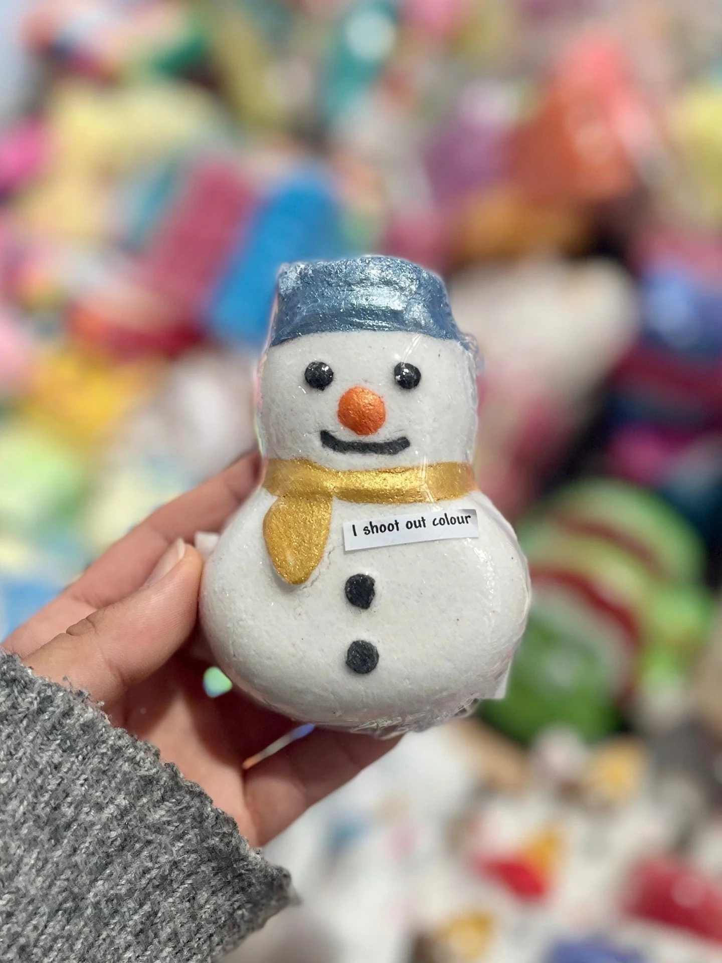 The perfect little Christmas gift &mdash; bath bombs that bring colour, scent and a little magic to the season 🎄✨🛁💖 
*
*
*
*
*
#handmade #handmadeproducts #handmadegifts #handmadebusiness #handmadewithlove #handmadecrafts #handmadejewelry #handmad