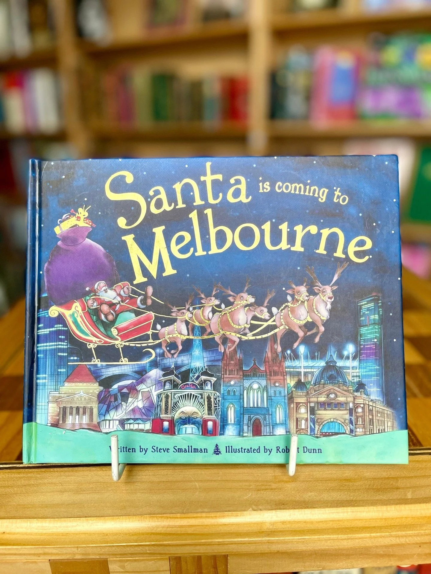 Get into the festive spirit with a beautiful selection of Christmas books, there's so many to choose from at Market Fair!! ✨🎄
*
*
*
*
*
#christmas #christmasgifts #giftideas #christmasgiftideas #aussiegifts #auschristmas #australianchristmasgifts
