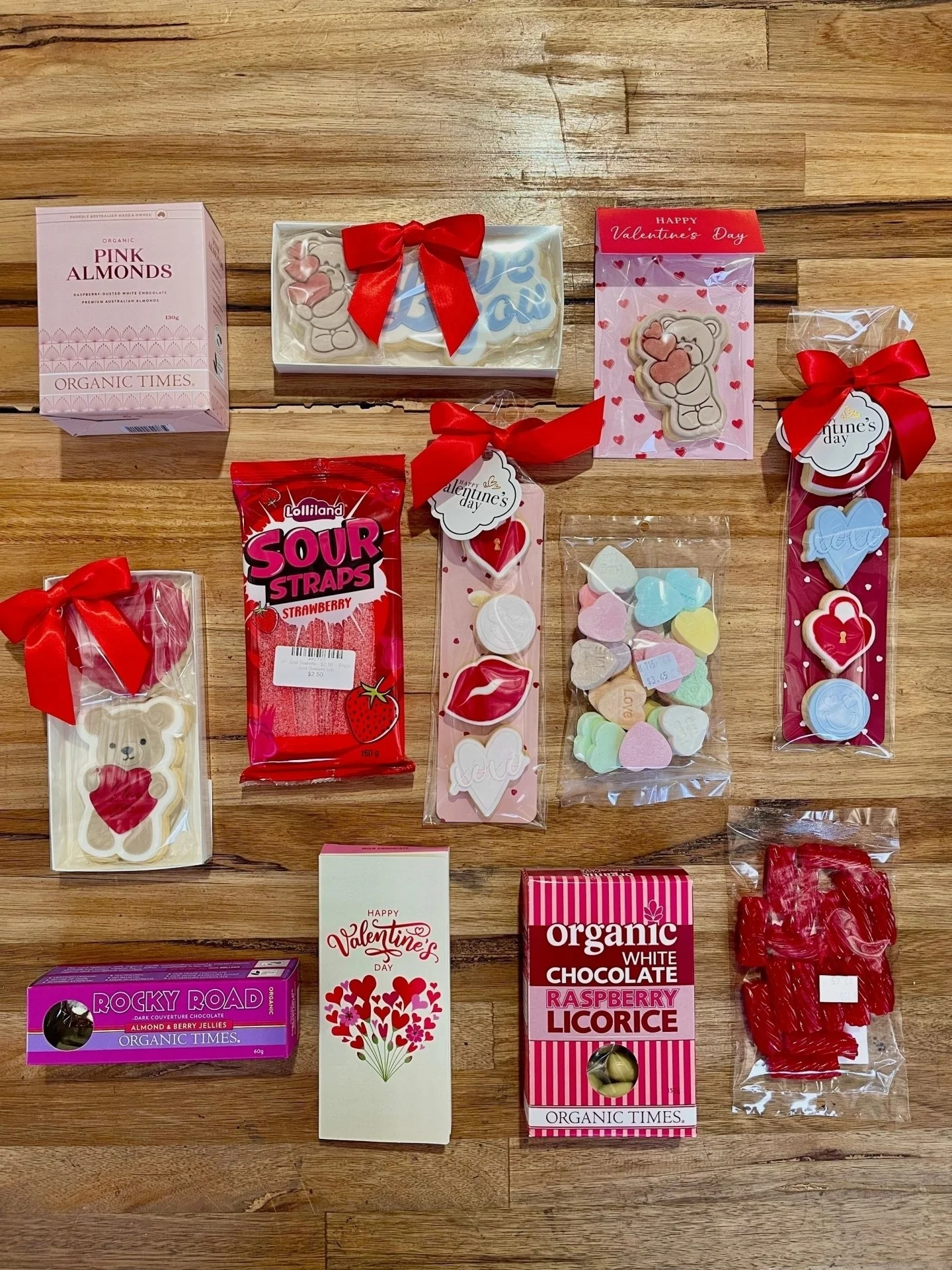 💕Love at first bite 💕
Valentine&rsquo;s sweet treats are sorted at Market Fair!!
*
*
*
*
*
#Valentines #LoveIsInTheAir #Cupid #Heartfelt #Romance #BeMine #ValentinesGifts #Sweetheart #DateNight #LoveLanguage #Heartthrob #CouplesGoals #RomanticDinne
