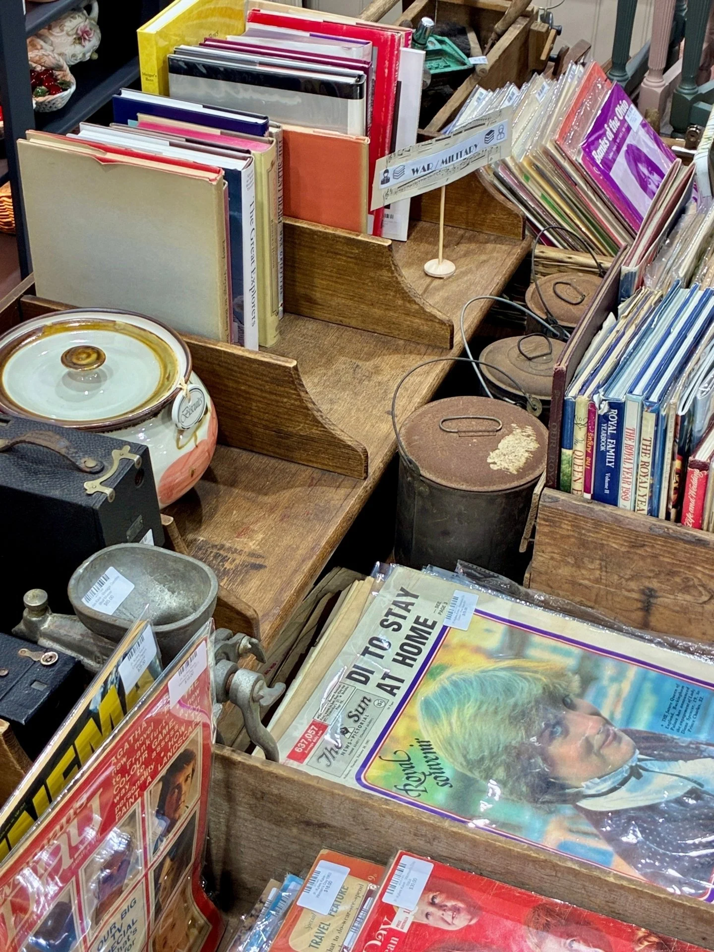 ✨ Market Fair is the home of vintage! Find heaps of vintage goodies in both our Preston and Ferntree Gully locations. 
*
*
*
*
*
#furnitureupcycle #furnitures #upcycling #upcycledfurniture #upcyclefurnitures #upcycle #furnituremakeover #reuse #reduce