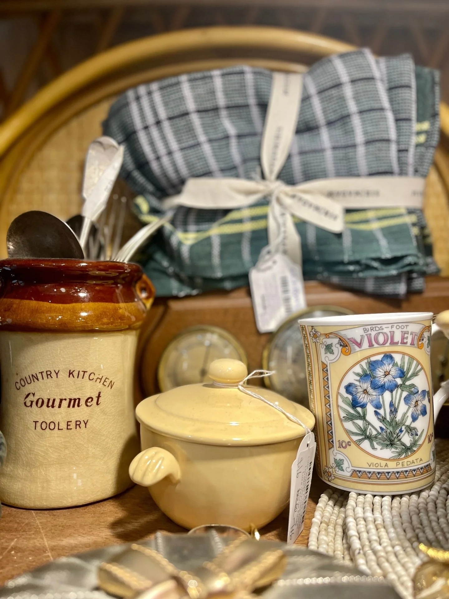 Timeless pieces, thoughtfully curated 🤎💗
Step into Luxe Vintage Finds for quality clothing, statement homewares, and unique treasures waiting to be rediscovered.
*
*
*
*
*
#furnitureupcycle #furnitures #upcycling #upcycledfurniture #upcyclefurnitur