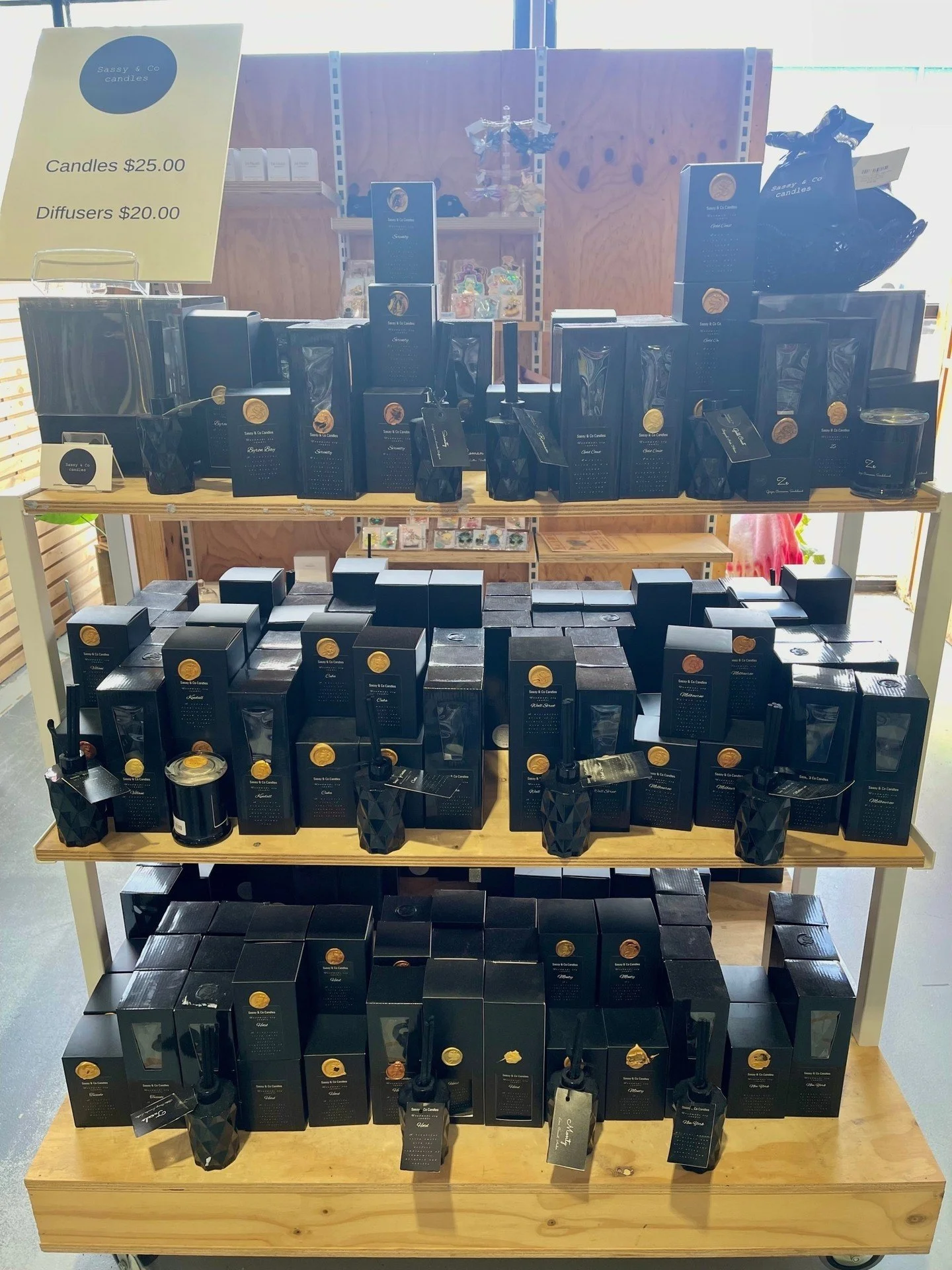 For the mums who deserve a moment to unwind 🤍
Sassy Co Candles has you covered this Mother&rsquo;s Day with scents made for slowing down, switching off, and enjoying a little peace at home. The kind of gift she&rsquo;ll actually use (and love). 🕯️
