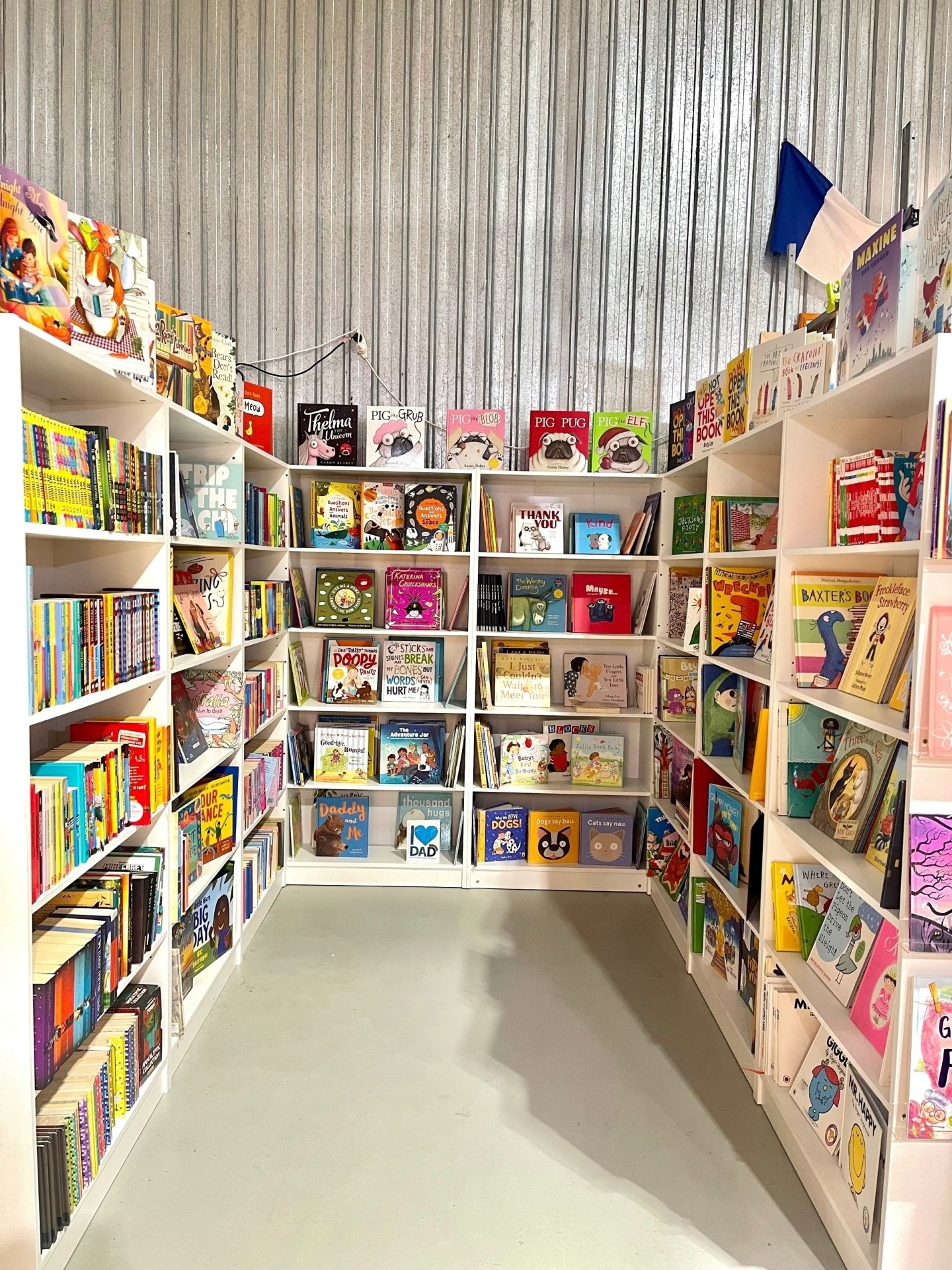 New stories, colourful pages, and plenty to explore 📚✨
Stop by The Little Reader at Market Fair Ferntree Gully for fun finds little book lovers will adore.
*
*
*
*
*
#vintagestore #thingstodoinmelbourne #thrifting #circularfashion #thrifted #thrifte