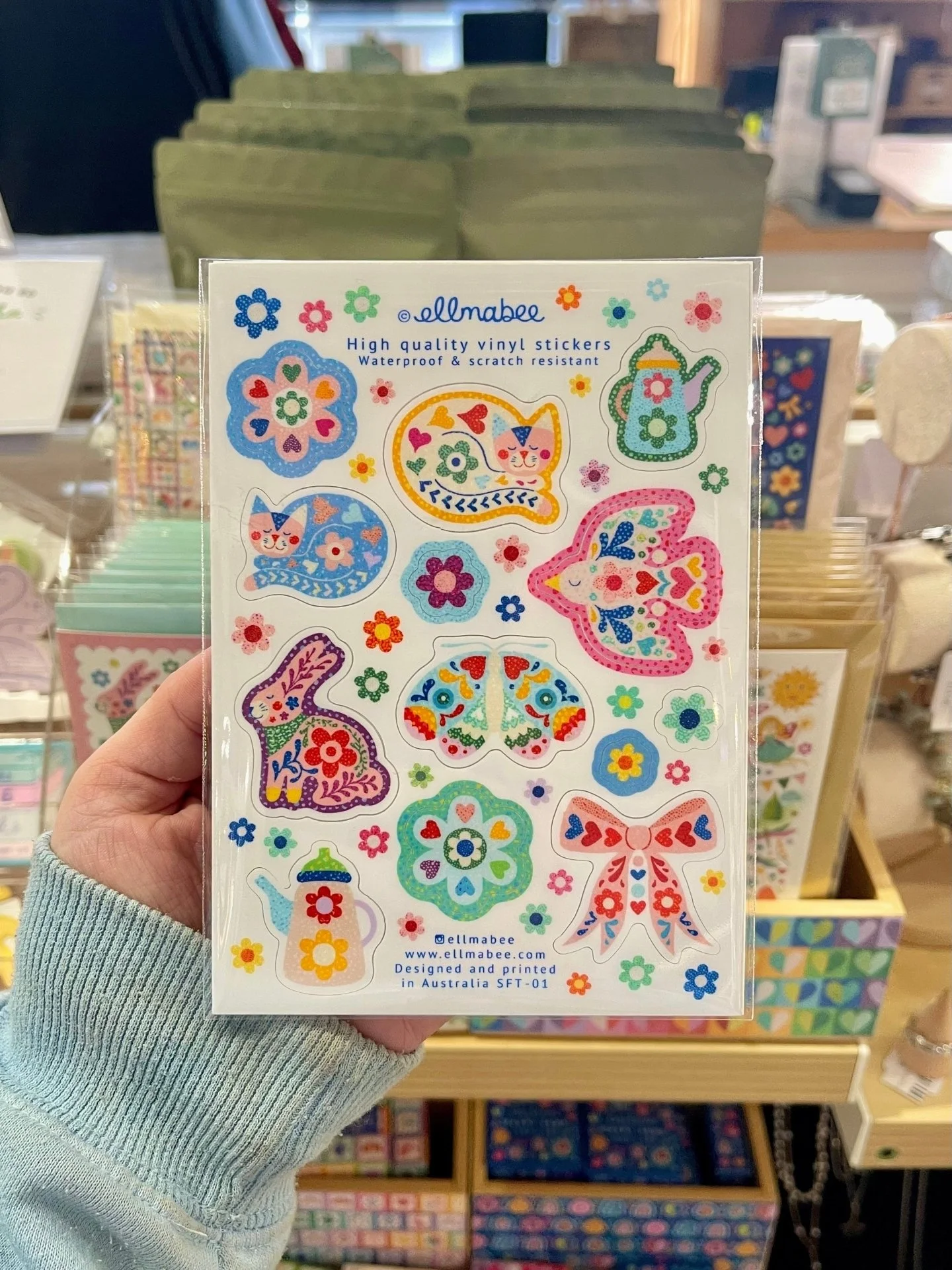 Ellmabee&rsquo;s prints and stickers are the perfect little add-on for any gift 🤍
Fun, creative, and full of personality, an easy way to make something feel more special without overthinking it.
*
*
*
*
*
#handmade #handmadeproducts #handmadegifts #