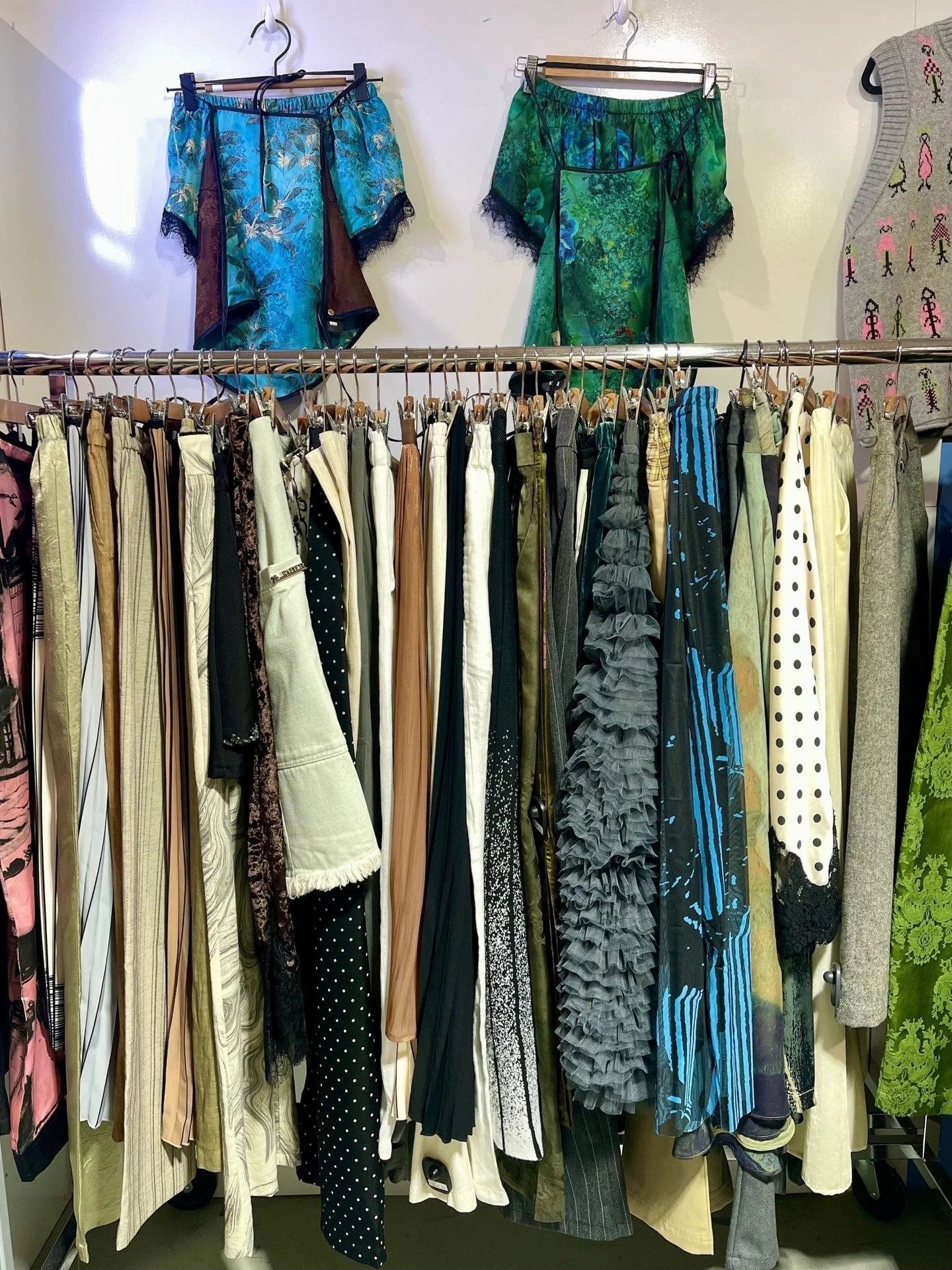 Designed in Melbourne, made to stand out ✨
Discover unique womenswear from Juan Du Fashion. Available at both Market Fair Preston and Ferntree Gully.
*
*
*
*
*
#clothing #fashion #new #smallbusiness #localmarket #localbusiness #melbournebusiness #sty