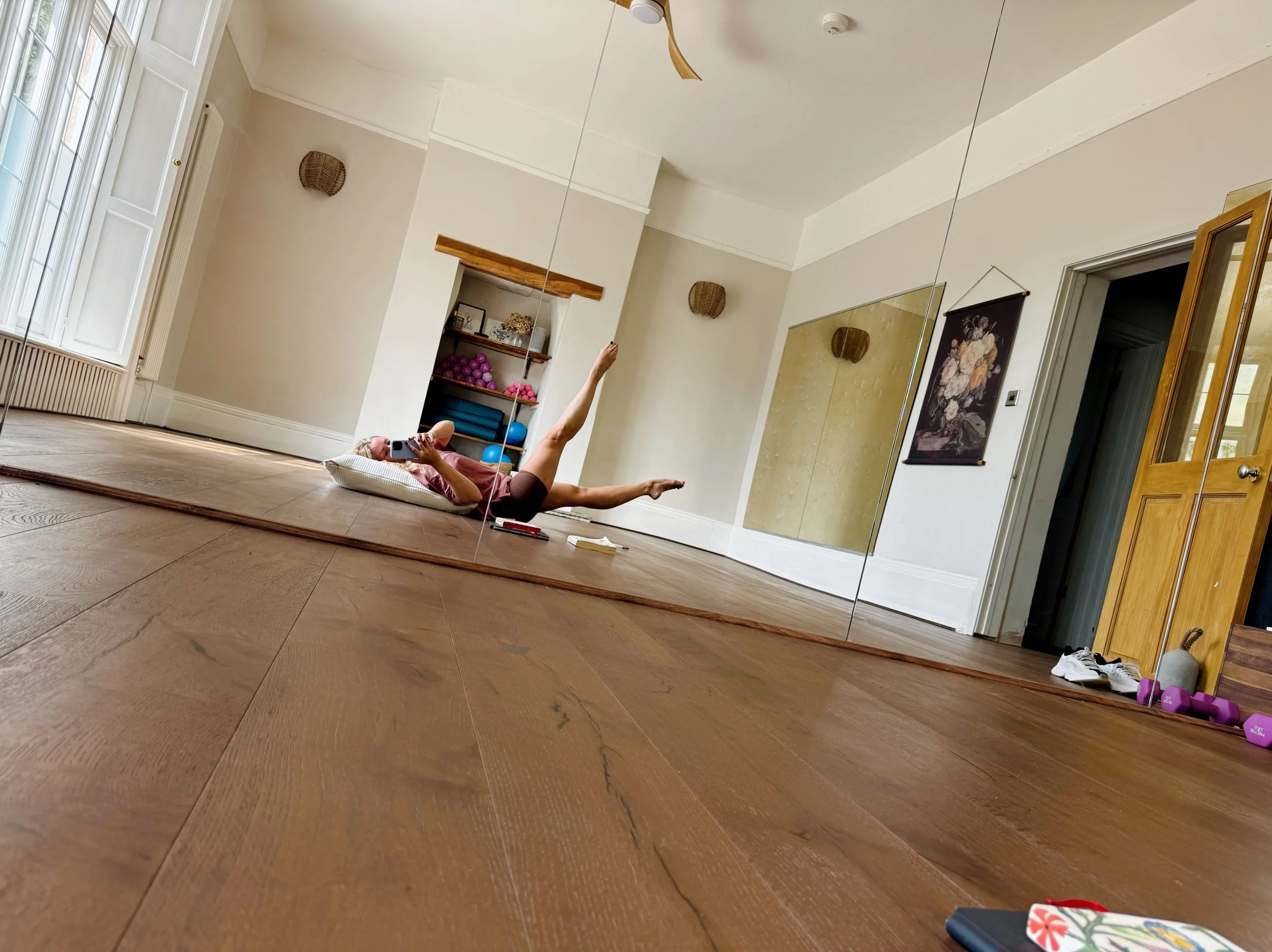 Hiya! ✨

In the studio today, listening to music and putting together some new playlists for this week&rsquo;s workouts.

It always gets me inspired and excited for classes! And lovely having a little lie down 😜 

Really loving @sekou 

Classes are 