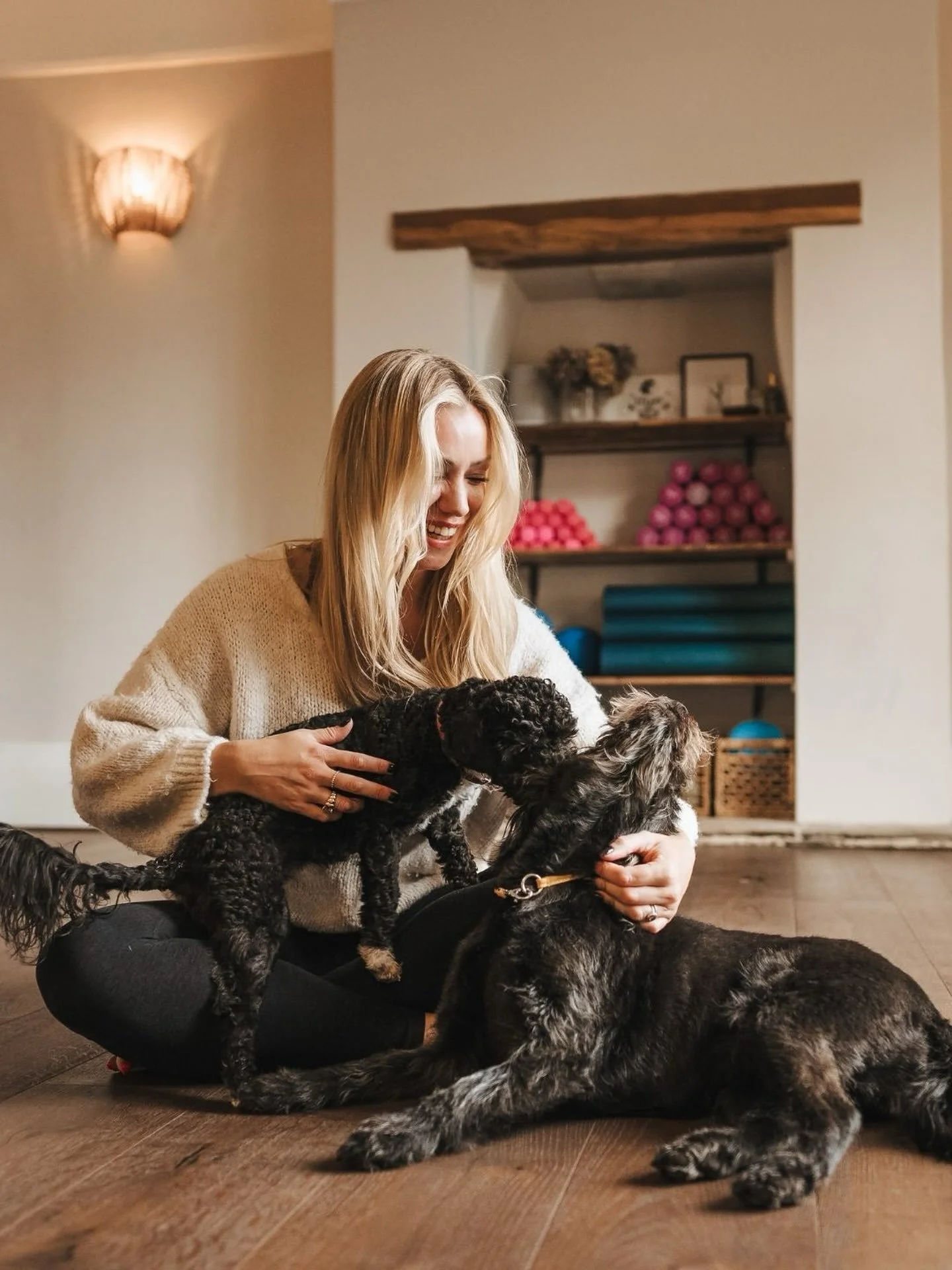 Love yourself the way your dog loves you &hearts;️

And if you don&rsquo;t have a dog, love yourself the way my dogs love everyone who walks through the studio doors - with complete excitement, zero judgement and a whole lot of tail wags. 

Dogs are 