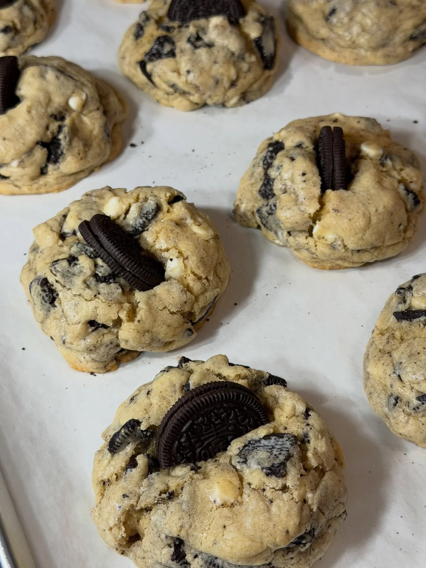 this isn&rsquo;t dessert&hellip; it&rsquo;s a moment. a very RICH moment. 🙂&zwj;&harr;️

📲 order at richcookiebites.com 

&mdash;

#gourmetcookies #cookies #richcookiebites #RICHCookieJunkie #postshowtreats