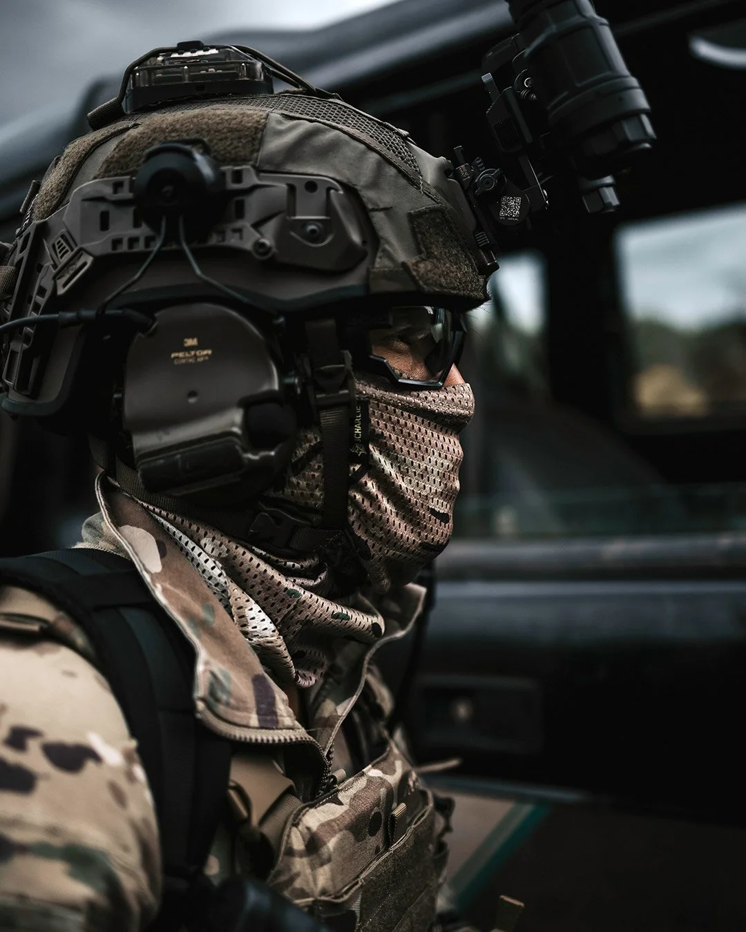 Schutzhelme und taktische Schutzbekleidung – Busch PROtective, Swisseye und Arc'teryx LEAF für höchste Sicherheit im Einsatz.